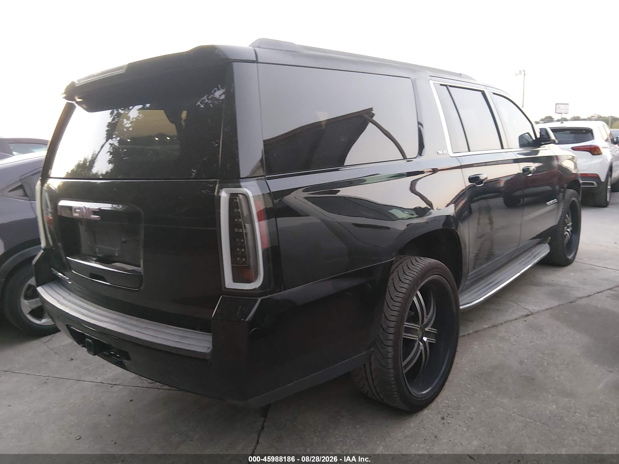 2015 Gmc Yukon Xl 1500 Sle Black vin: 1GKS2GKC5FR153792