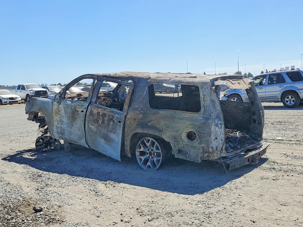 2015 Gmc Yukon Xl K1500 Sle Burn vin: 1GKS2GKC5FR269817