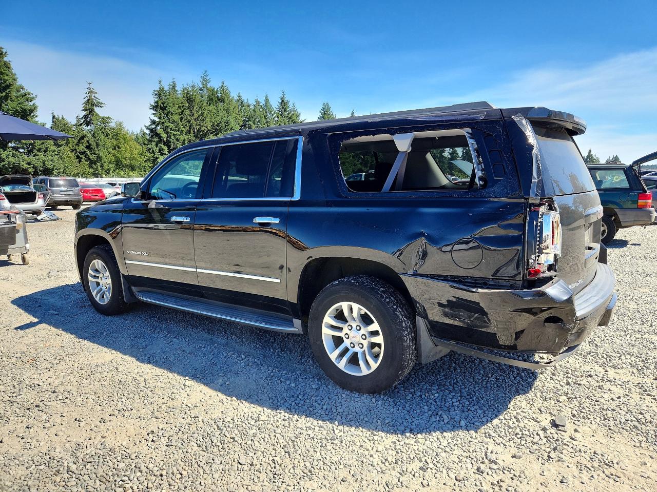 2015 Gmc Yukon Xl K1500 Sle Black vin: 1GKS2GKC6FR502393