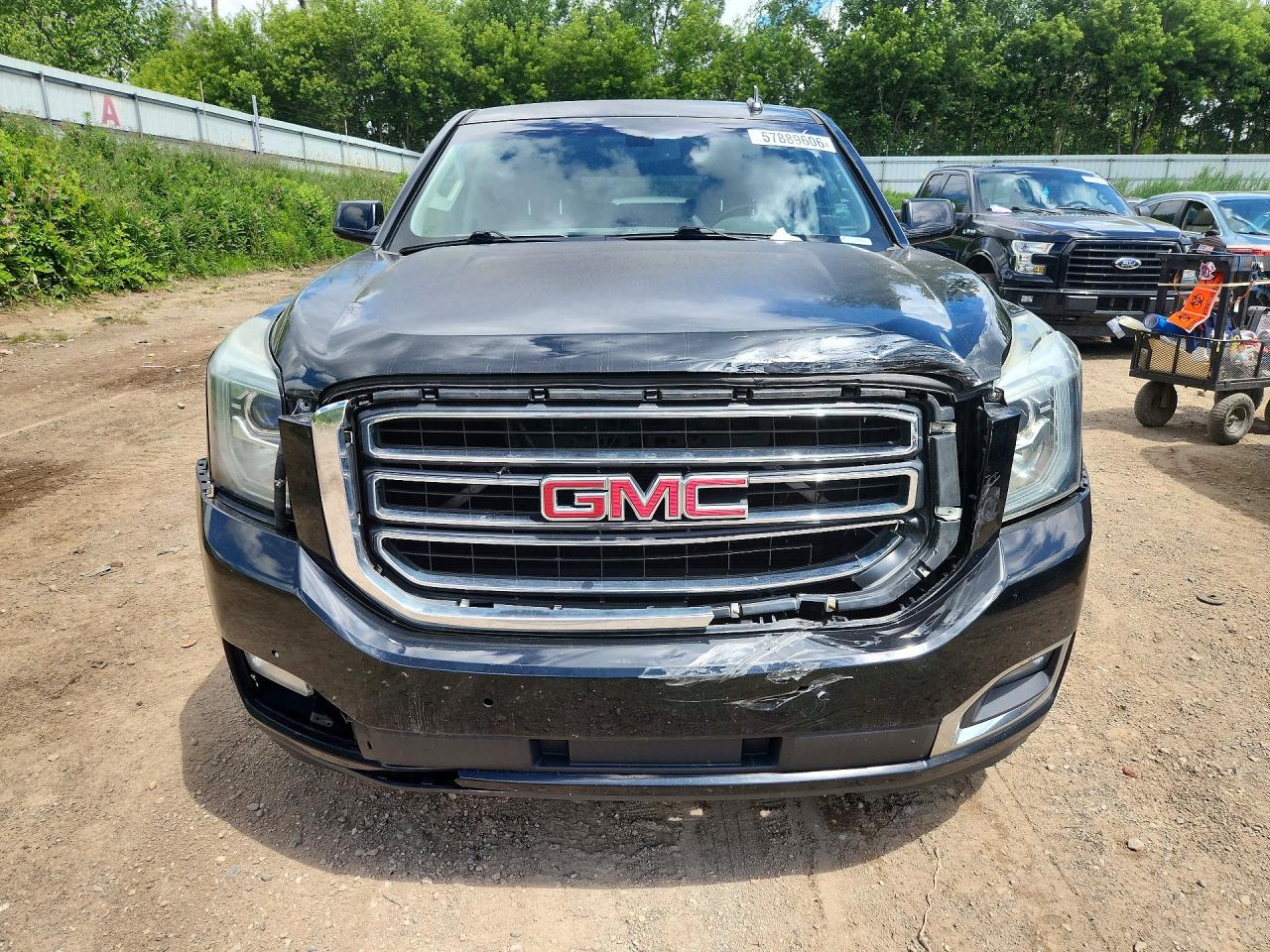 2015 Gmc Yukon Xl K1500 Sle Black vin: 1GKS2GKC8FR643644