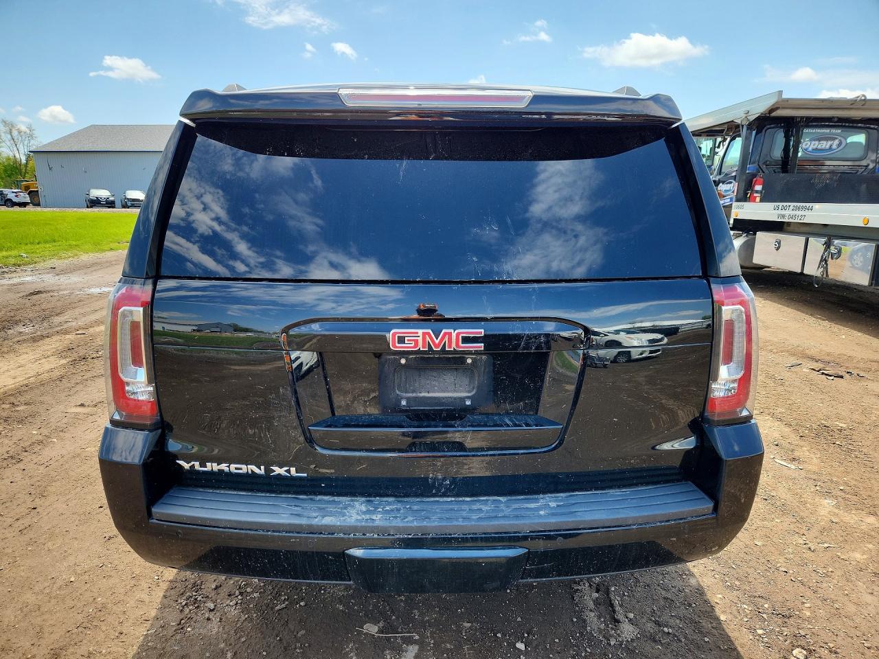 2018 Gmc Yukon Xl K1500 Slt Black vin: 1GKS2GKC9JR215302