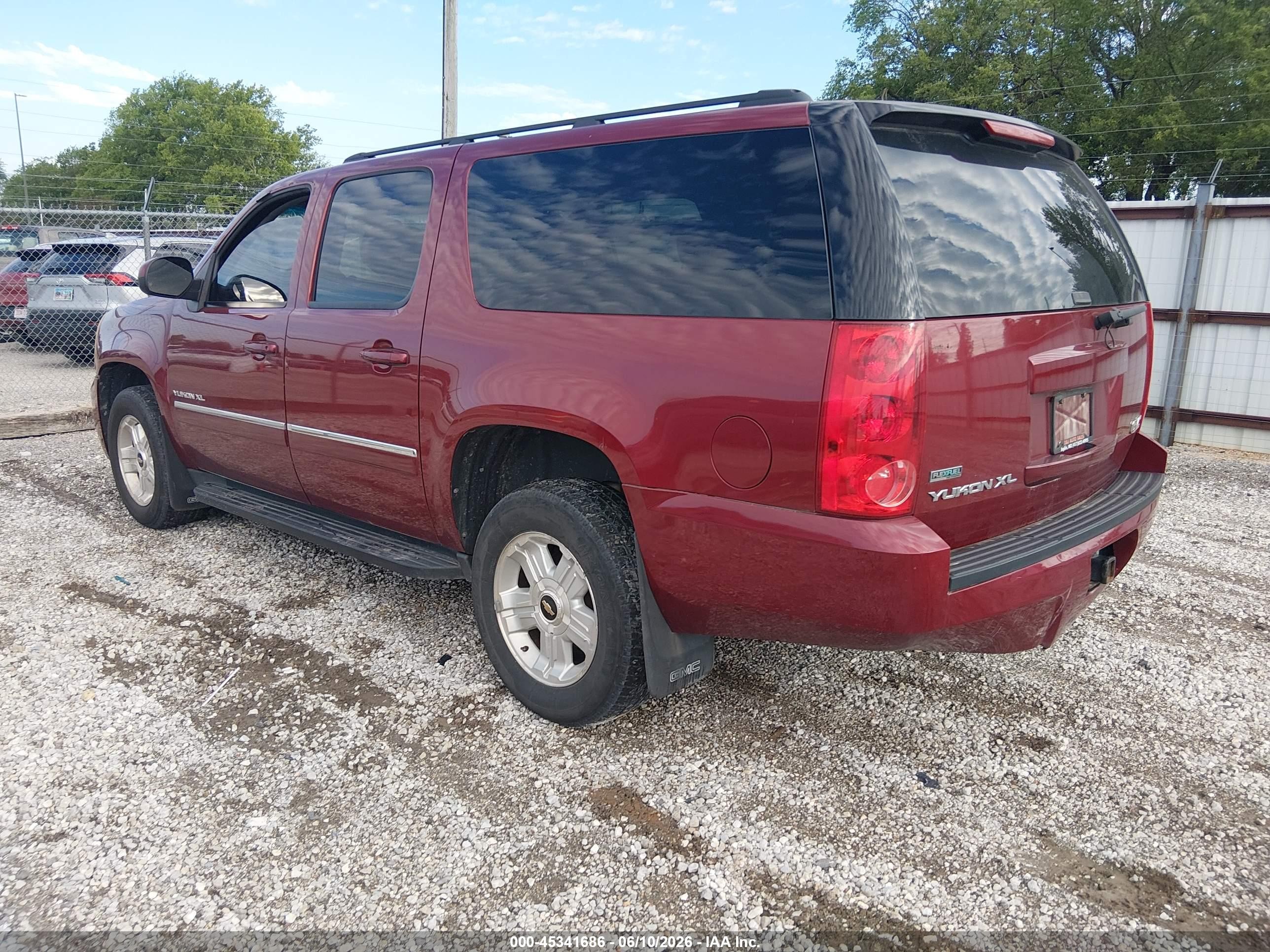 2011 Gmc Yukon Xl 1500 Sle Maroon vin: 1GKS2HE33BR210342