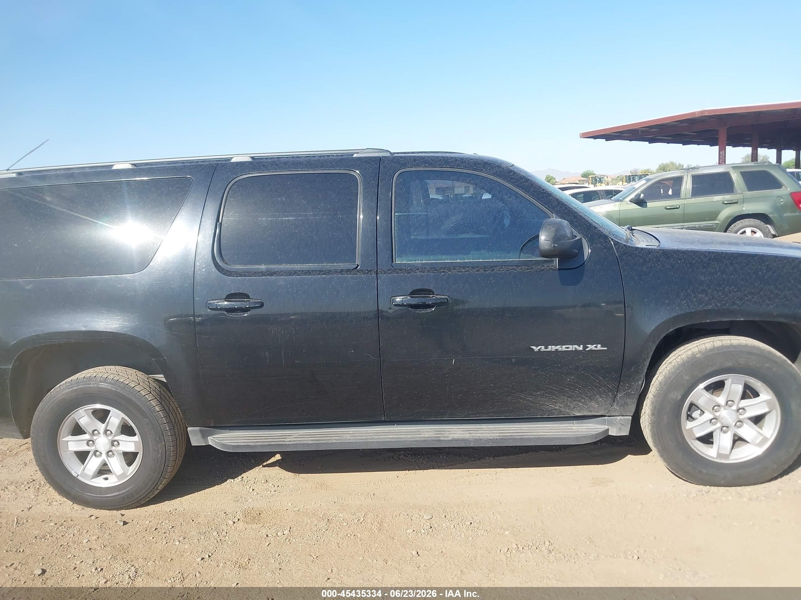 2011 Gmc Yukon Xl 1500 Sle Black vin: 1GKS2HE34BR193356