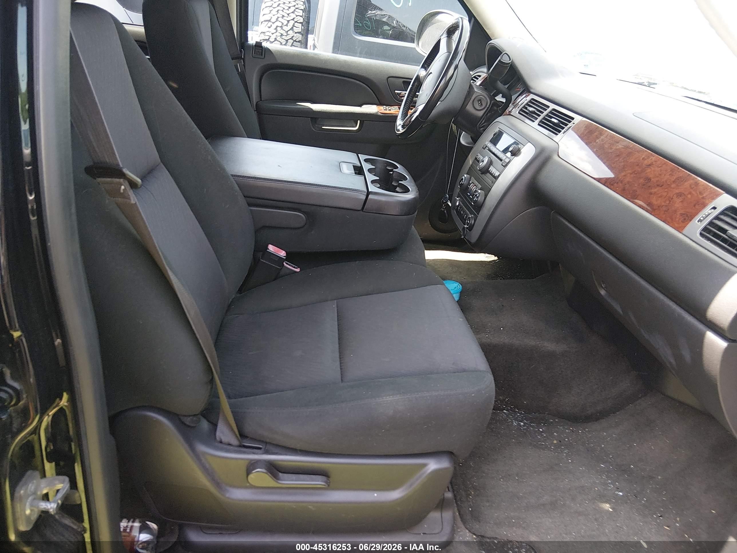 2014 Gmc Yukon Xl 1500 Sle Black vin: 1GKS2HE70ER212539