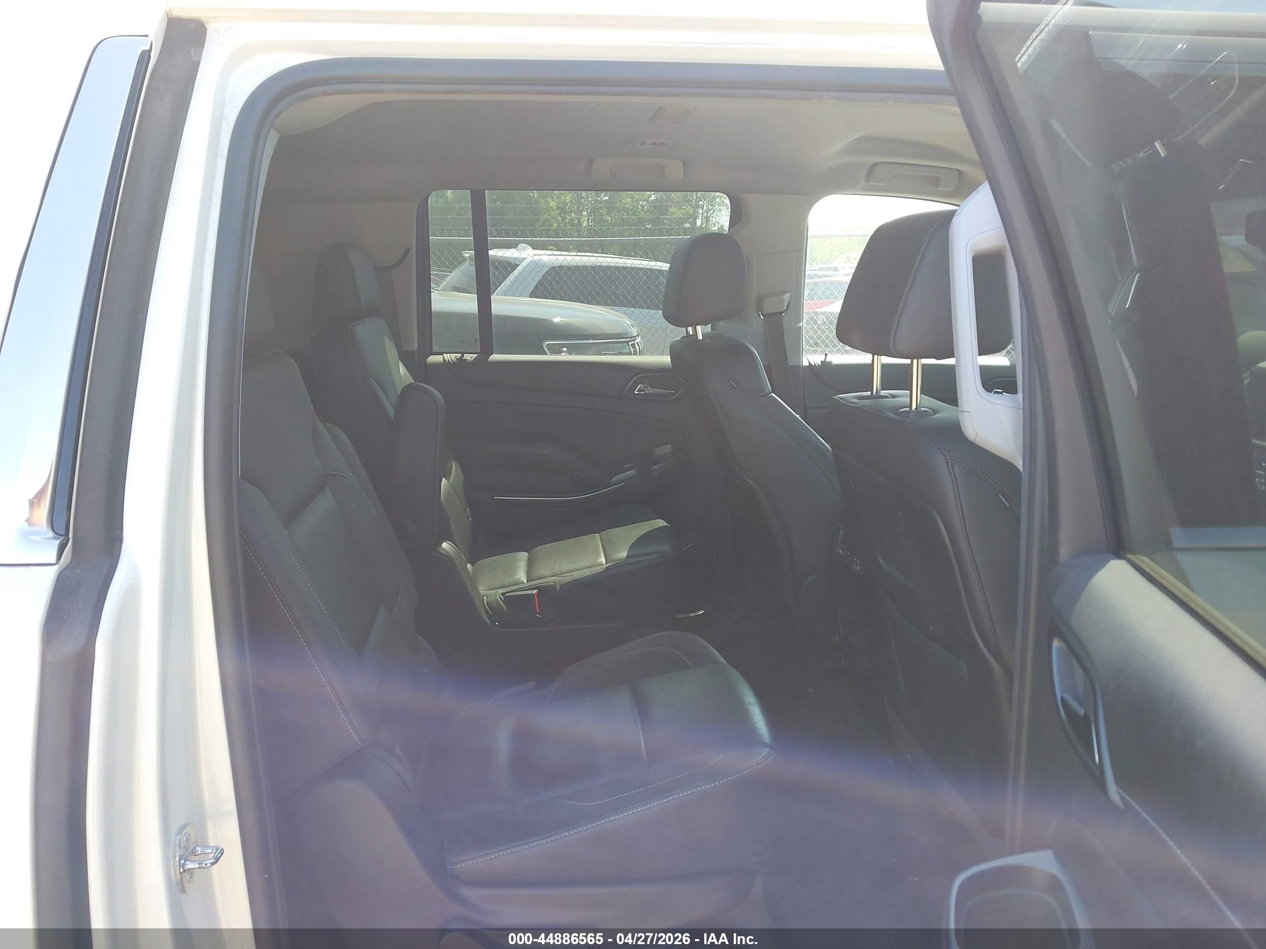 2015 Gmc Yukon Xl 1500 Slt White vin: 1GKS2HKC0FR197804