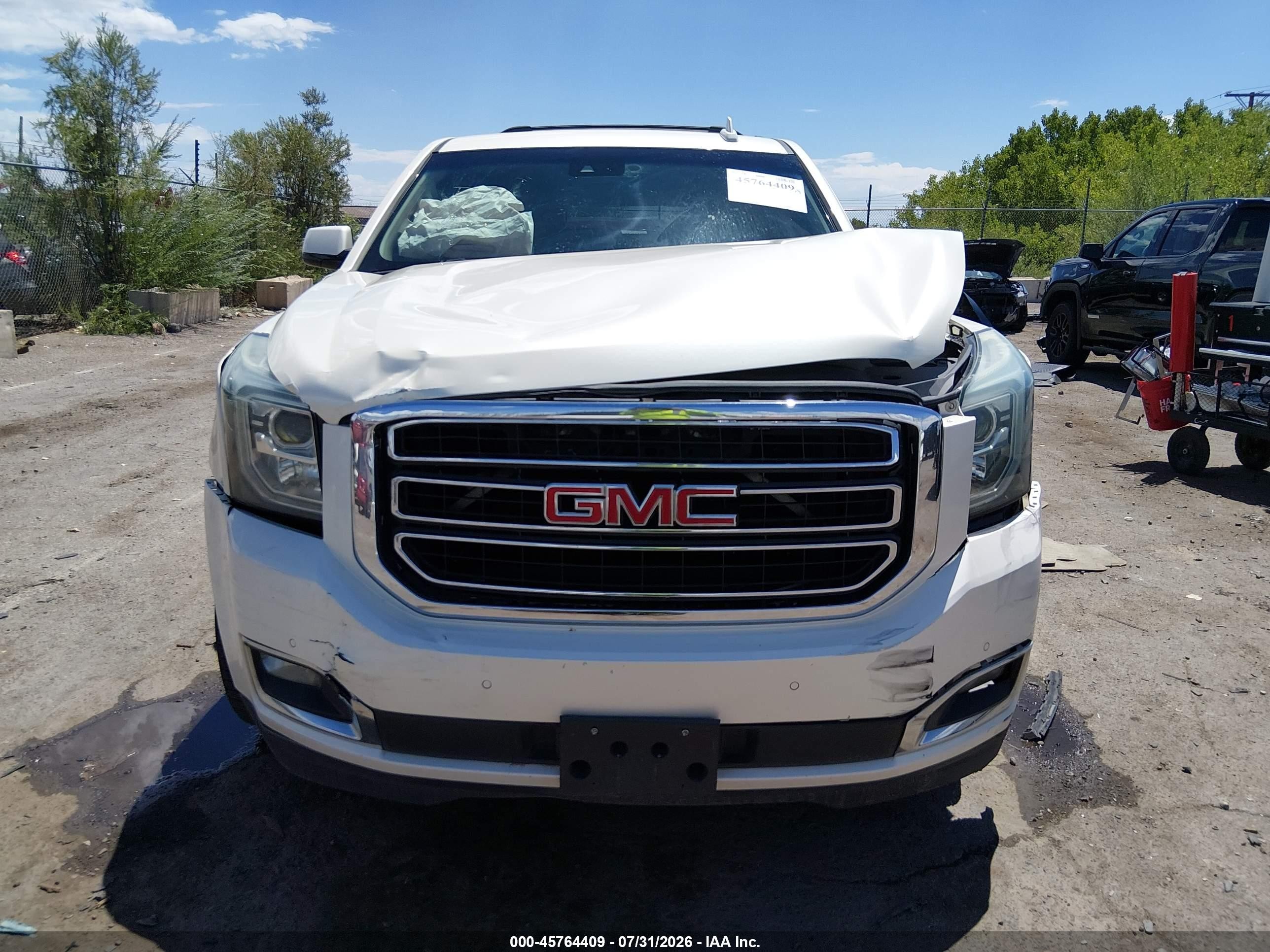 2015 Gmc Yukon Xl 1500 Slt Белый vin: 1GKS2HKC1FR195706