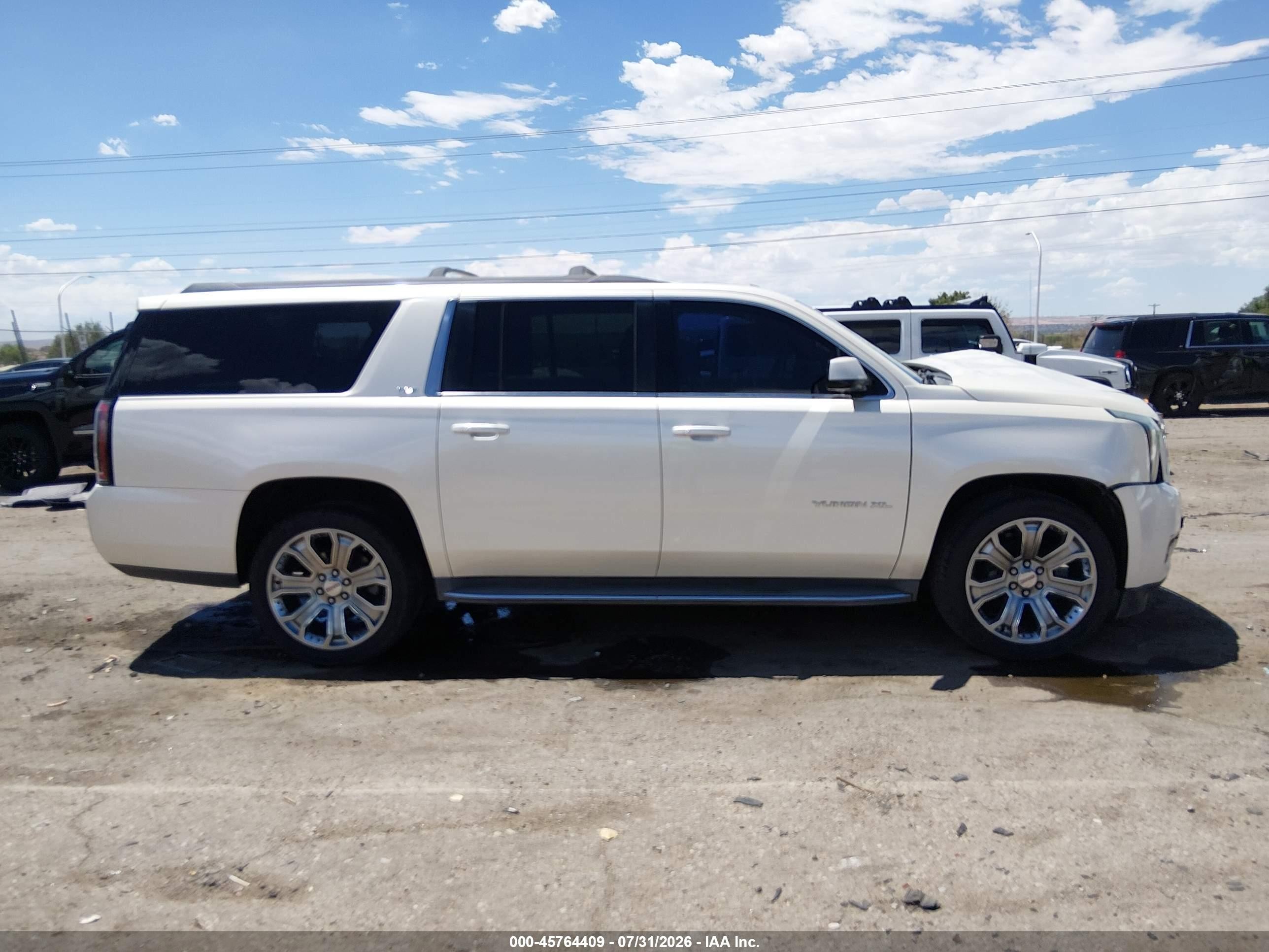 2015 Gmc Yukon Xl 1500 Slt Белый vin: 1GKS2HKC1FR195706