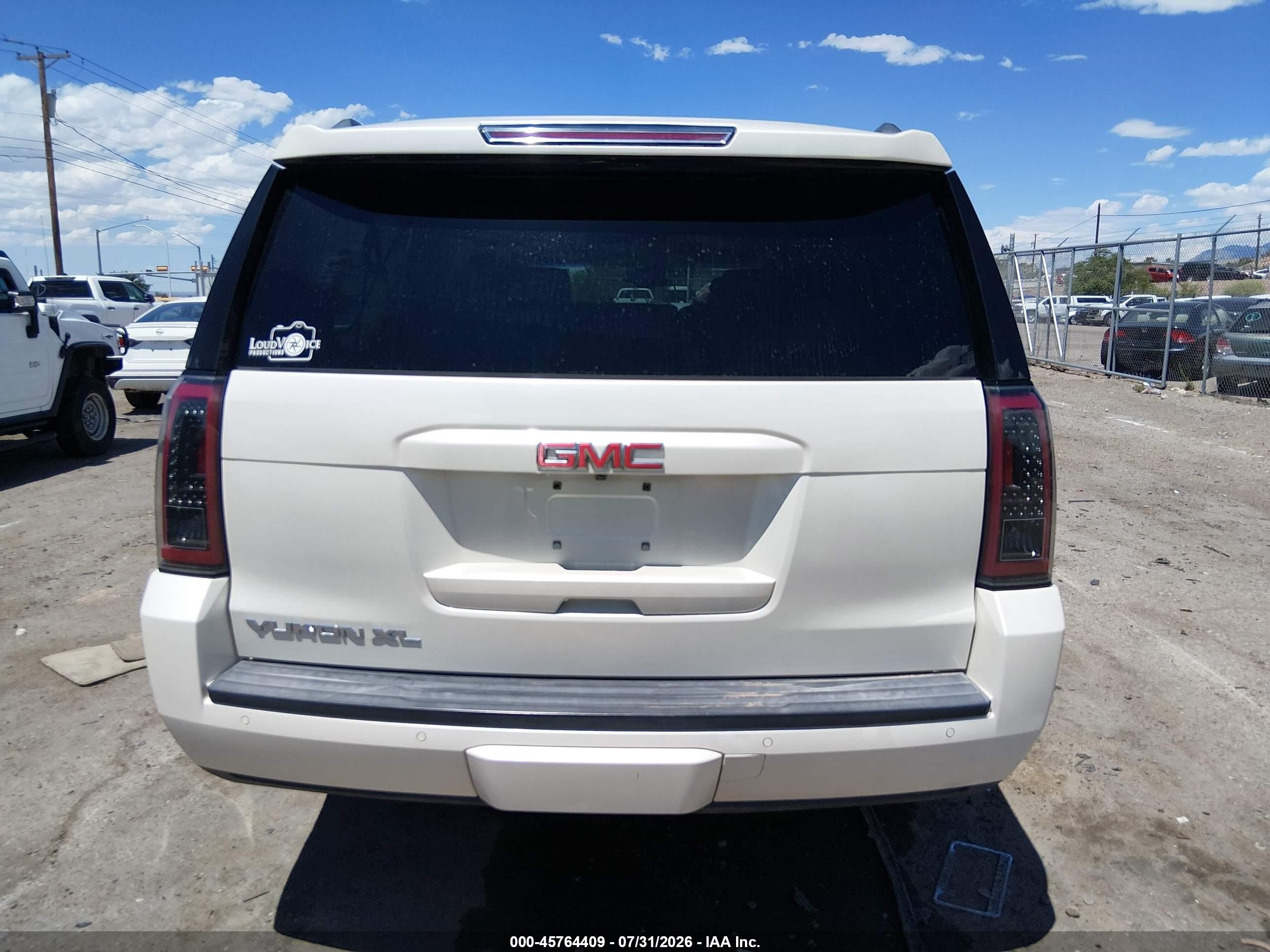 2015 Gmc Yukon Xl 1500 Slt Белый vin: 1GKS2HKC1FR195706