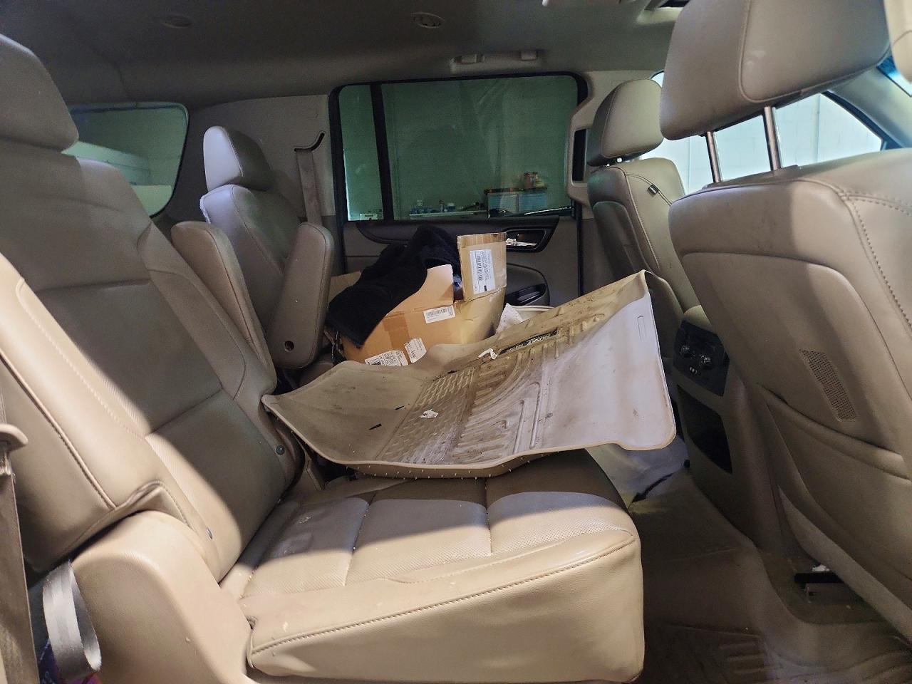 2015 Gmc Yukon Xl K1500 Slt Белый vin: 1GKS2HKC1FR627954