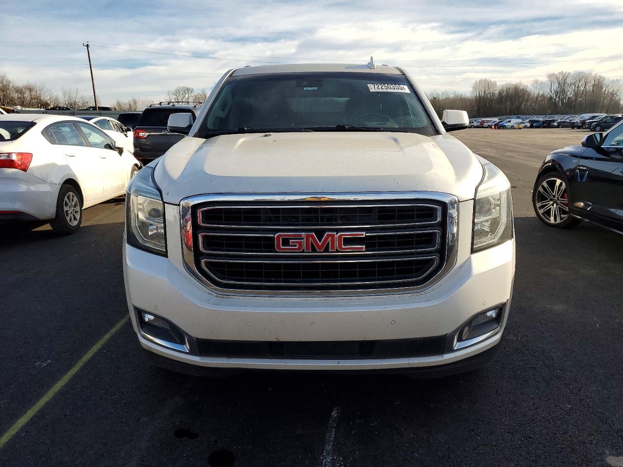 2015 Gmc Yukon Xl Белый vin: 1GKS2HKC2FR629079