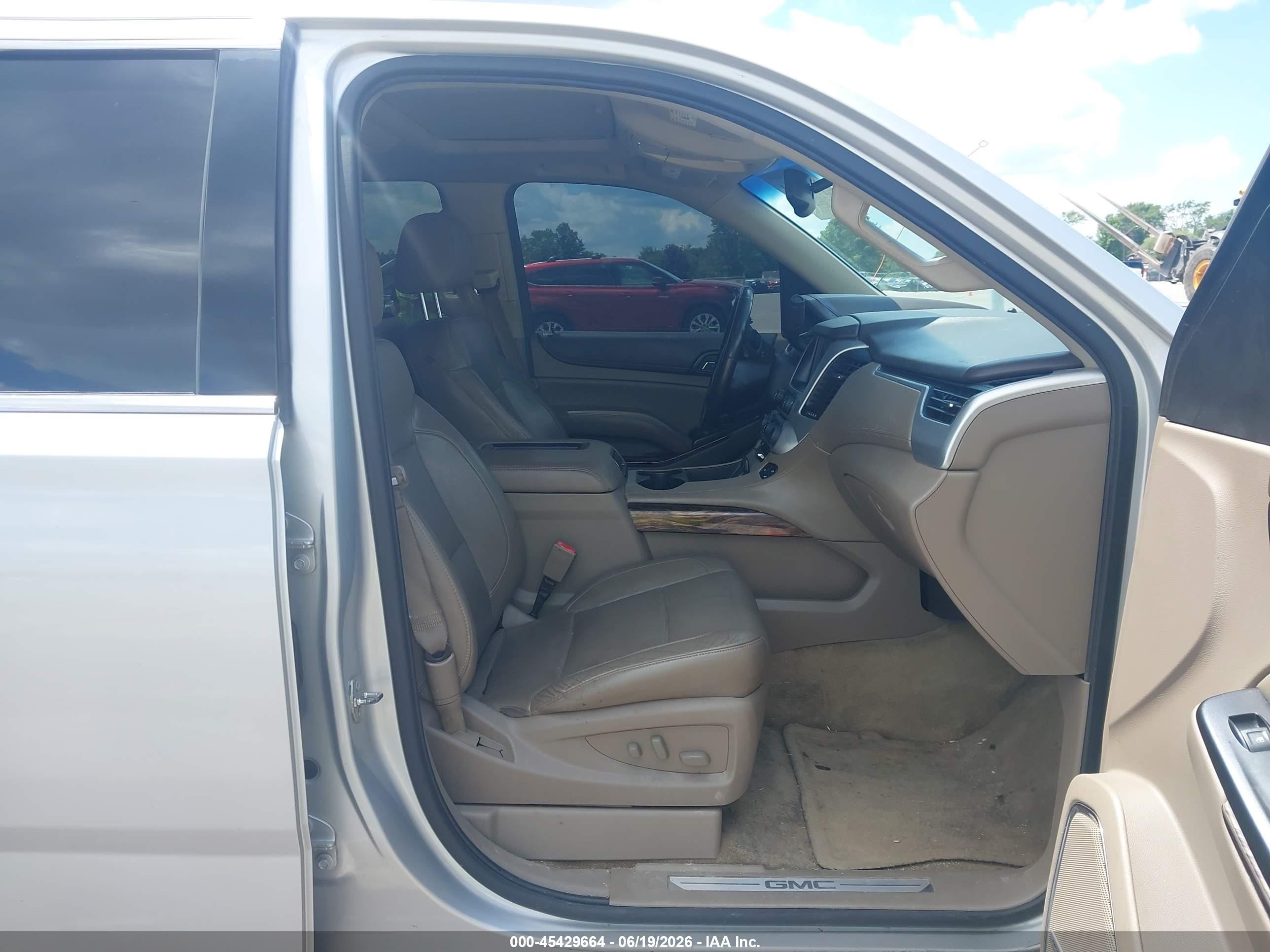 2015 Gmc Yukon Xl 1500 Slt Silver vin: 1GKS2HKC3FR694457