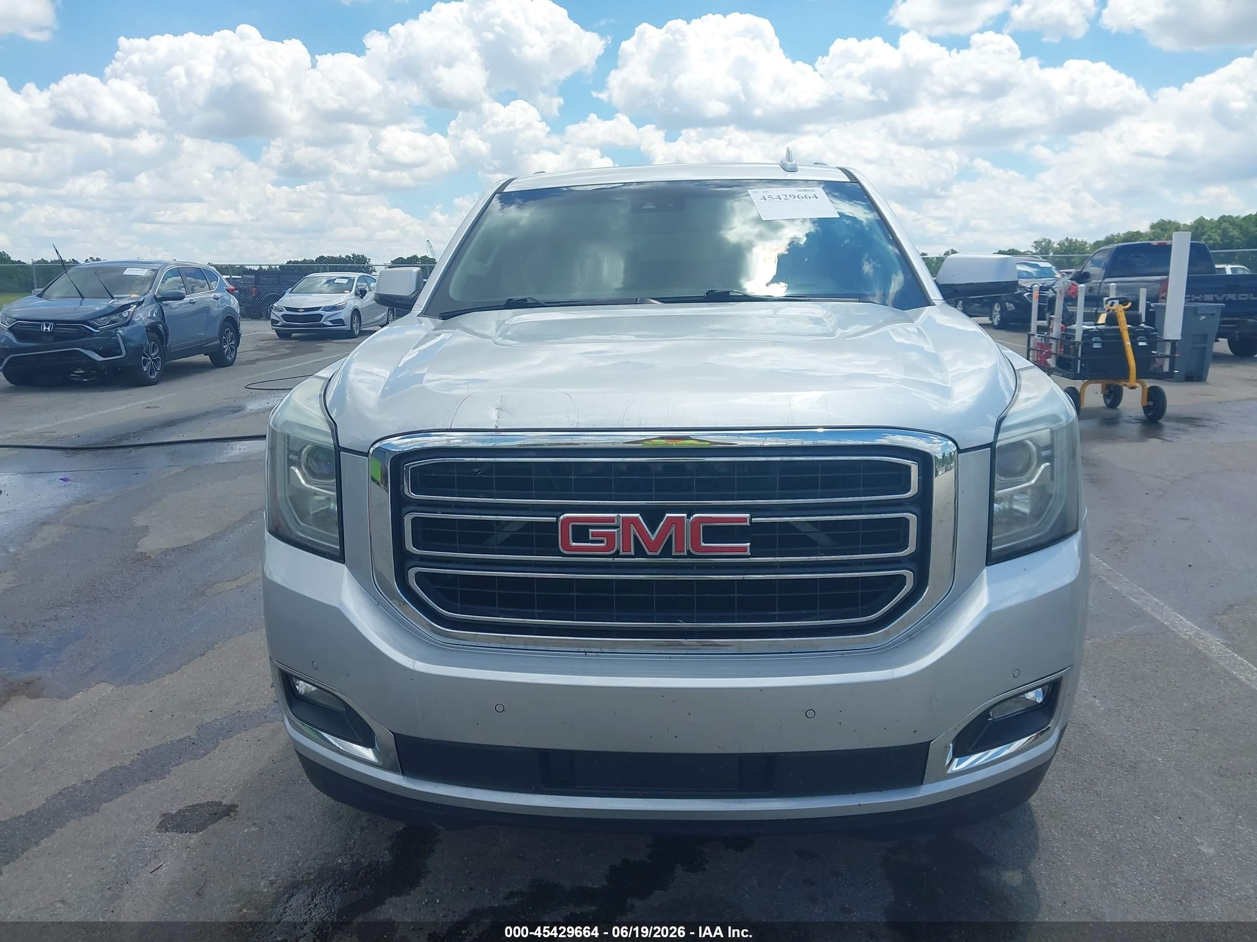 2015 Gmc Yukon Xl 1500 Slt Silver vin: 1GKS2HKC3FR694457