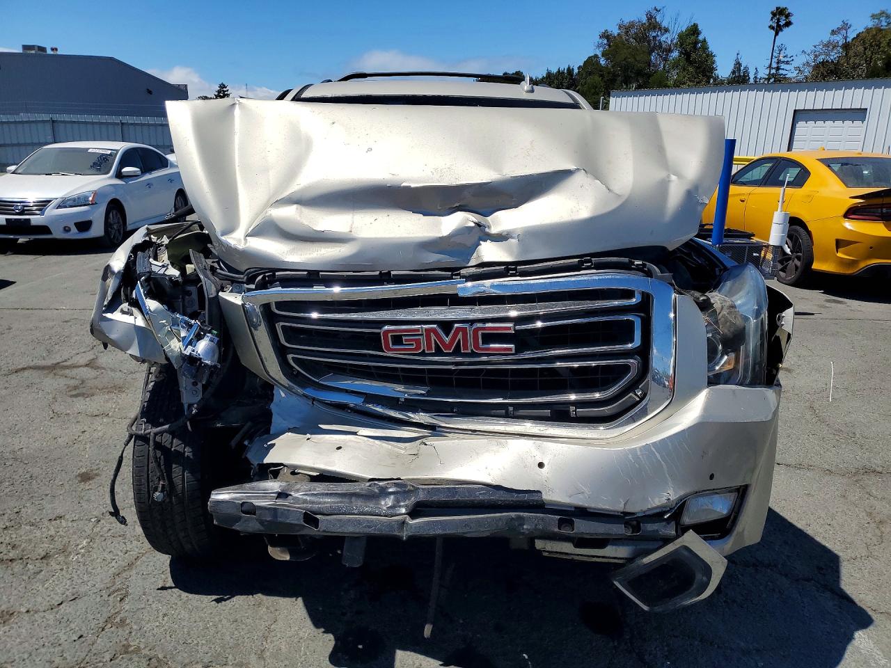2015 Gmc Yukon Xl K1500 Slt Желто-коричневый vin: 1GKS2HKC3FR699674