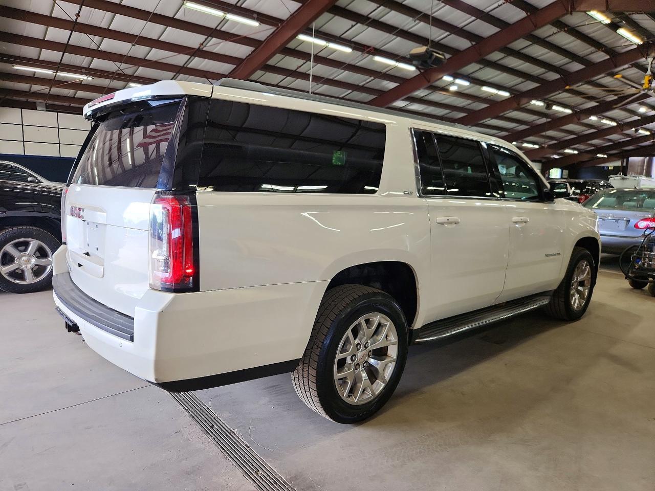 2015 Gmc Yukon Xl K1500 Slt White vin: 1GKS2HKC4FR531199