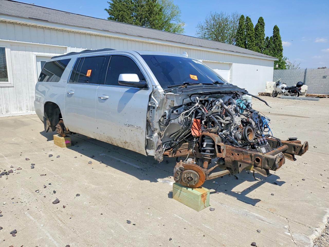 2015 Gmc Yukon Xl K1500 Slt Silver vin: 1GKS2HKC4FR611389