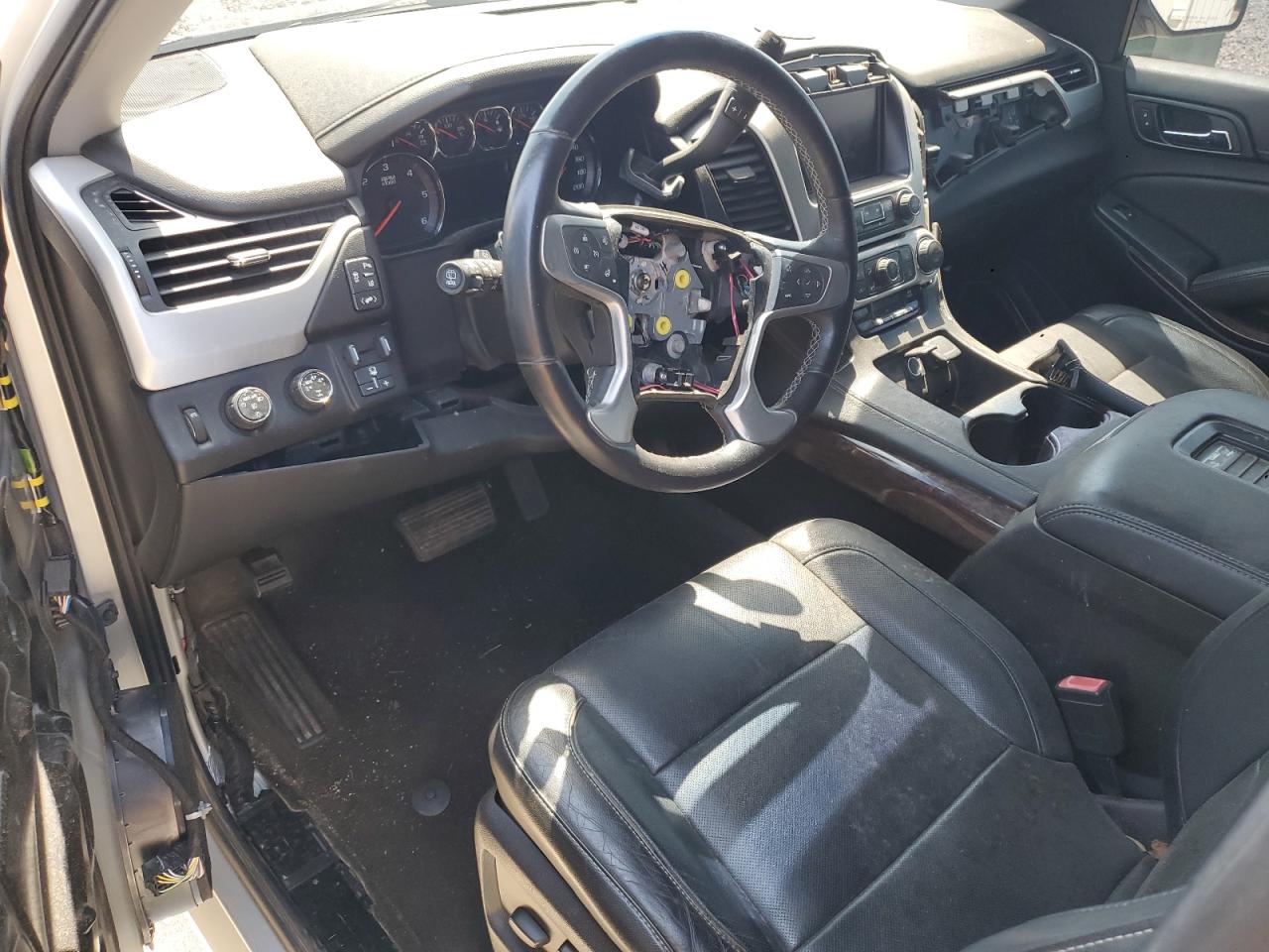 2015 Gmc Yukon Xl K1500 Slt Silver vin: 1GKS2HKC4FR611389 Damage: Dash Trim Panel, Broken, Replacement Required