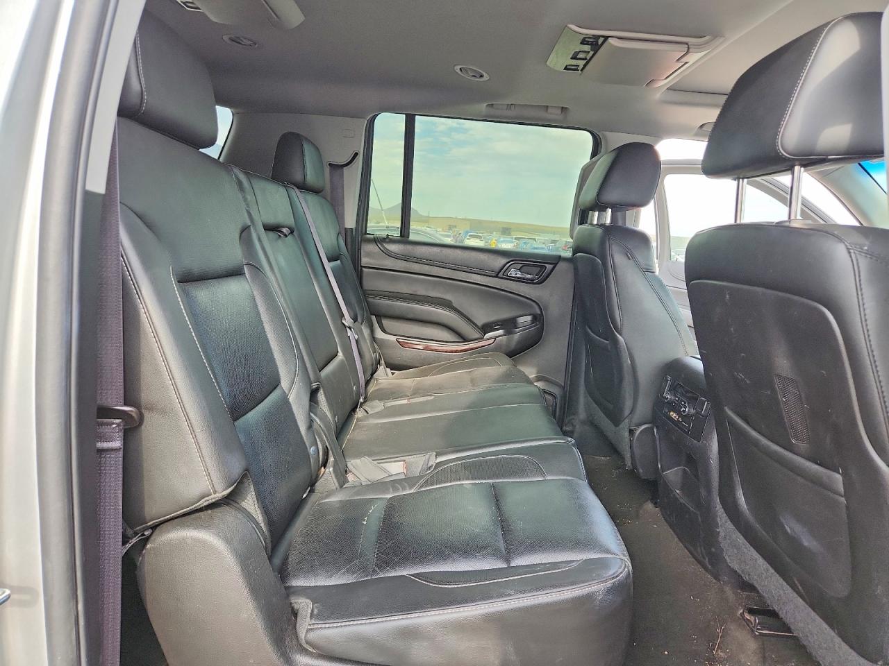 2015 Gmc Yukon Xl K1500 Slt Серебряный vin: 1GKS2HKC4FR659989