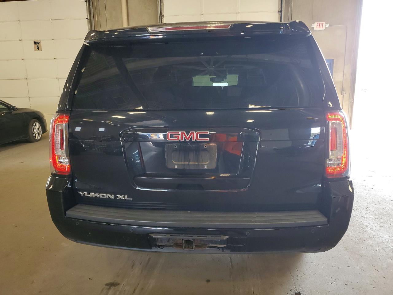 2015 Gmc Yukon Xl K1500 Slt Черный vin: 1GKS2HKC5FR115646
