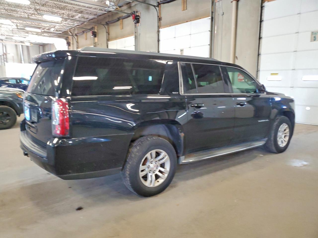2015 Gmc Yukon Xl K1500 Slt Черный vin: 1GKS2HKC5FR115646