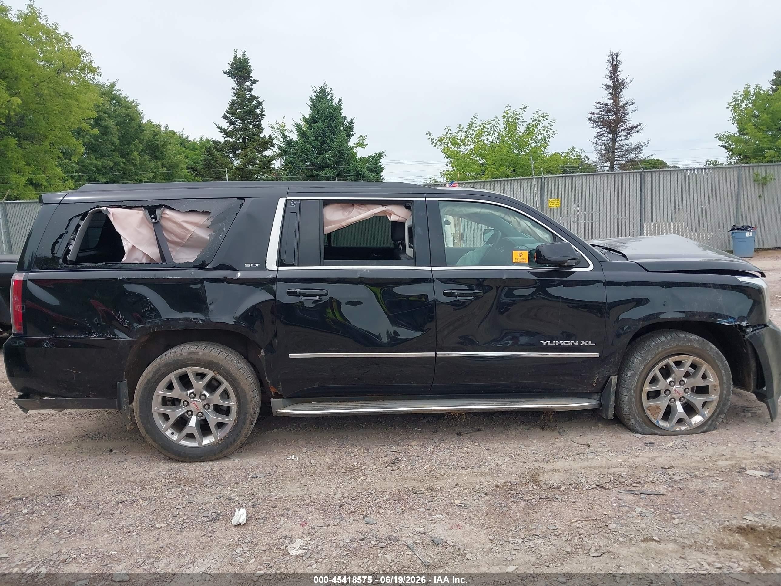 2015 Gmc Yukon Xl 1500 Slt Black vin: 1GKS2HKC5FR116845