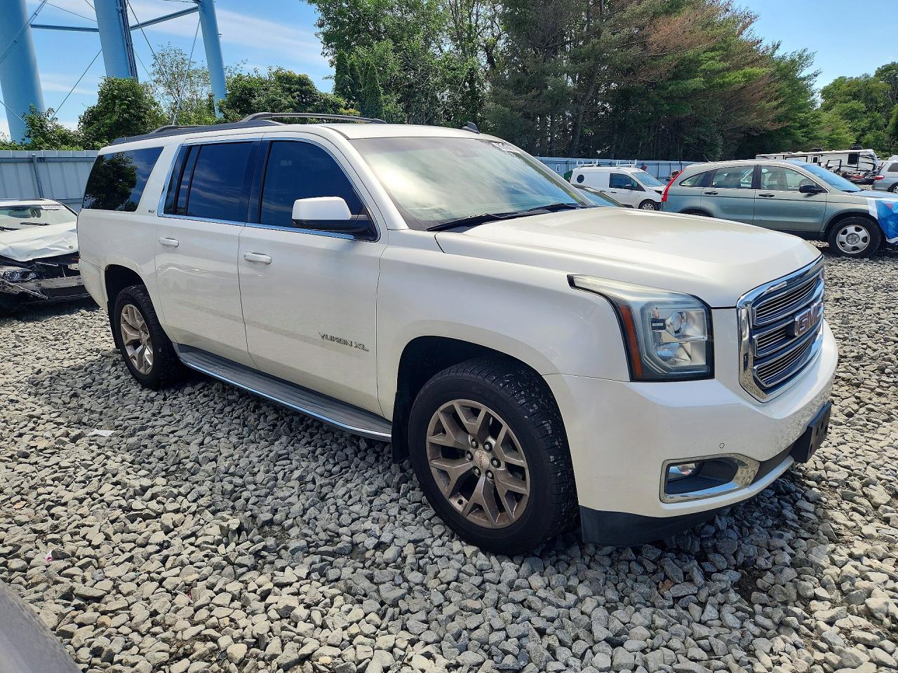 2015 Gmc Yukon Xl K1500 Slt White vin: 1GKS2HKC5FR161591