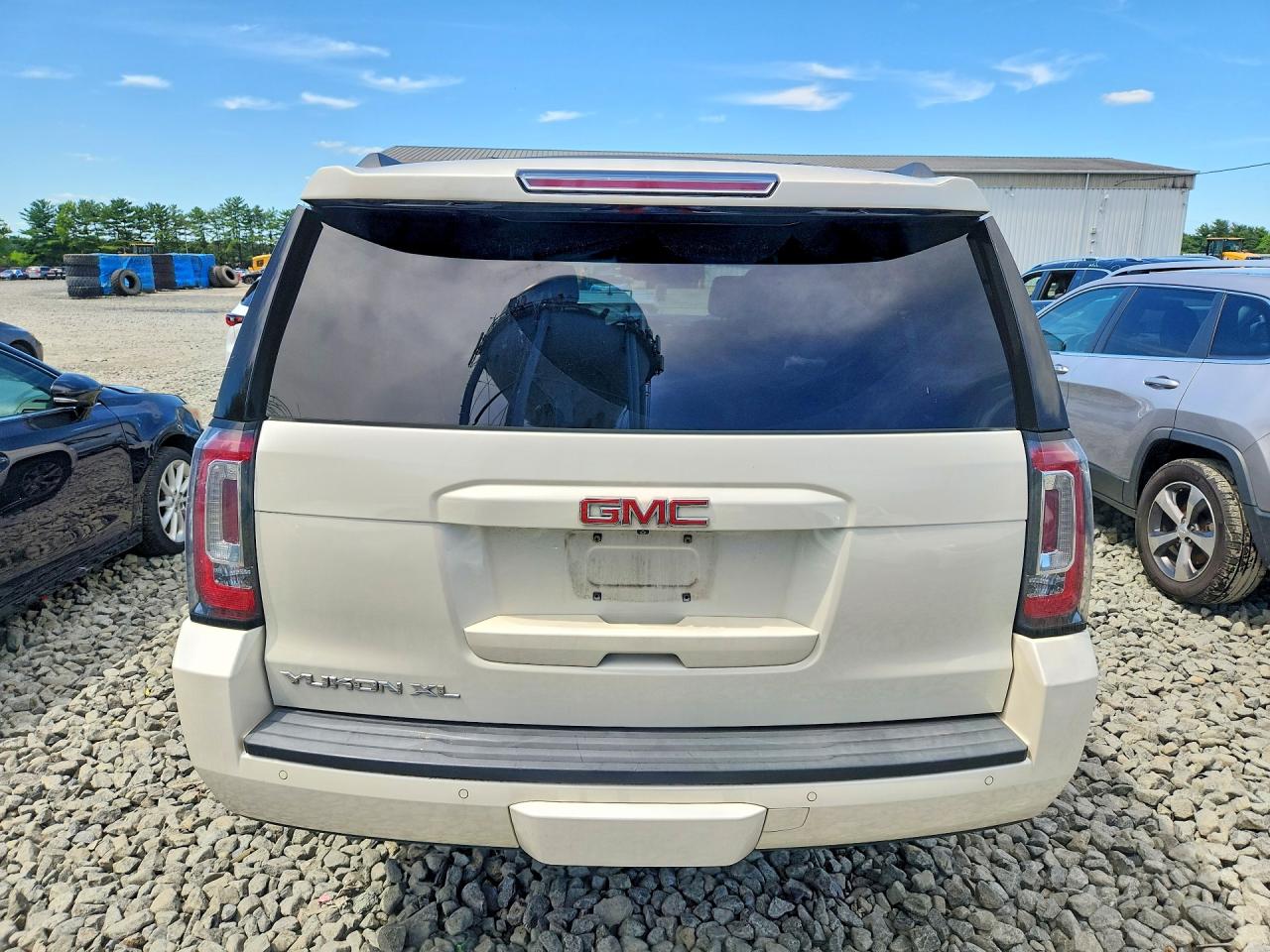 2015 Gmc Yukon Xl K1500 Slt White vin: 1GKS2HKC5FR161591