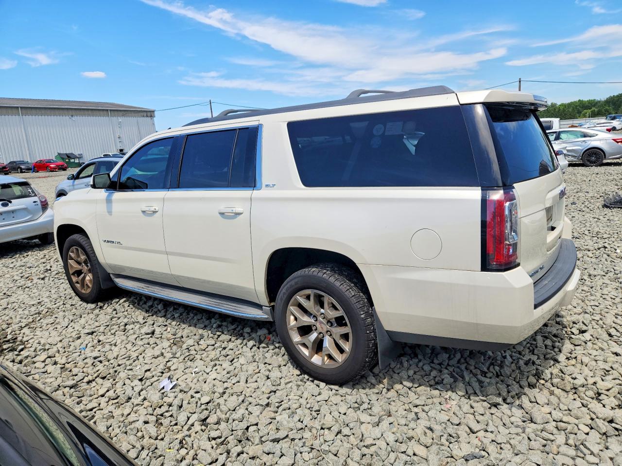 2015 Gmc Yukon Xl K1500 Slt White vin: 1GKS2HKC5FR161591