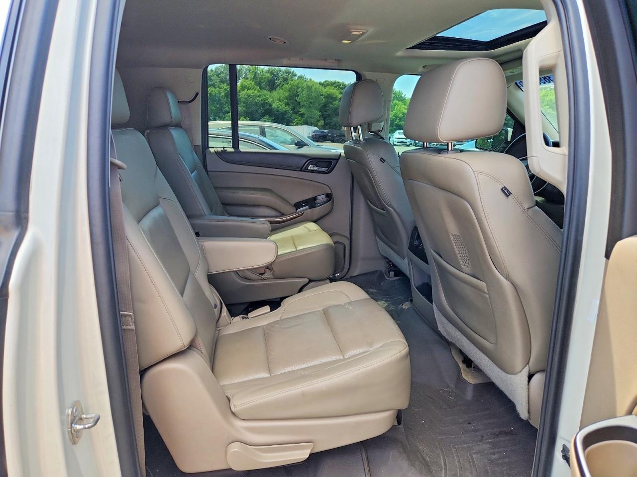 2015 Gmc Yukon Xl K1500 Slt White vin: 1GKS2HKC5FR161591