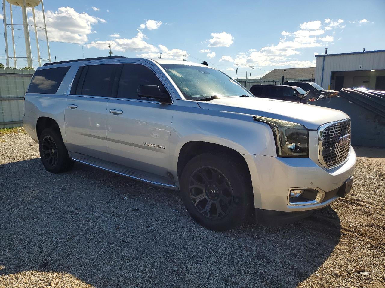 2015 Gmc Yukon Xl K1500 Slt Silver vin: 1GKS2HKC5FR176009