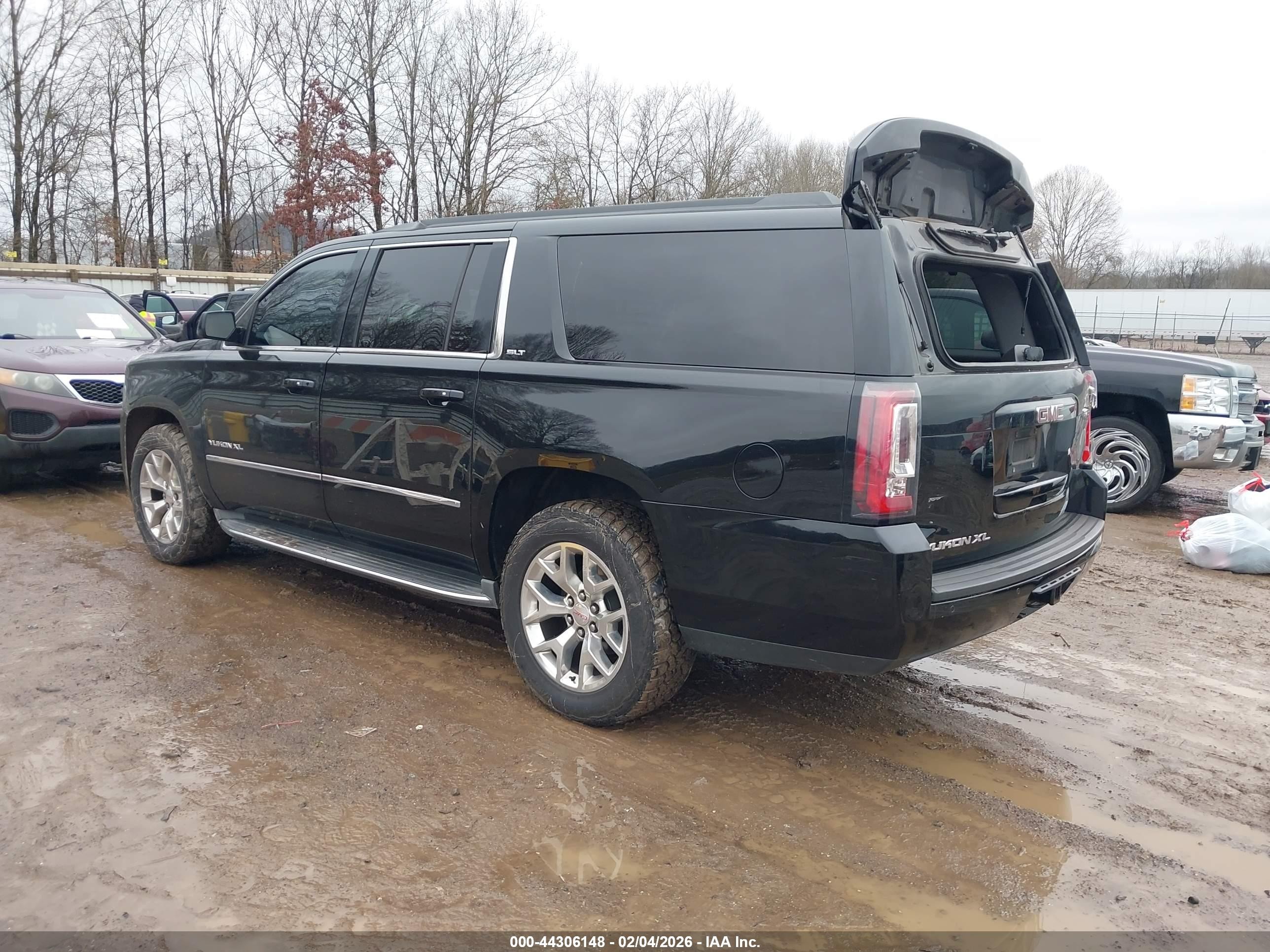 2015 Gmc Yukon Xl 1500 Slt Black vin: 1GKS2HKC5FR576264