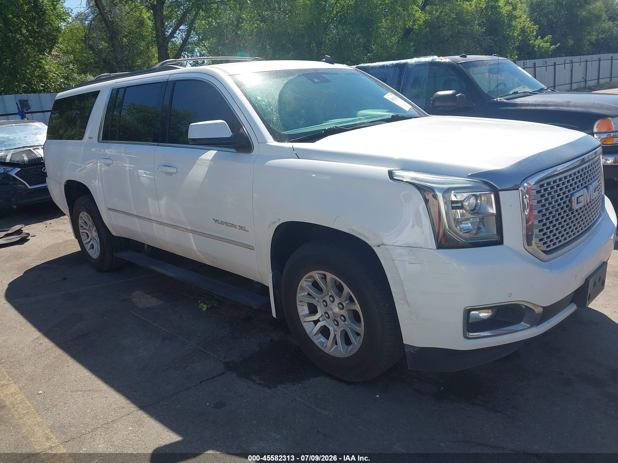 2015 Gmc Yukon Xl 1500 Slt White vin: 1GKS2HKC6FR230160