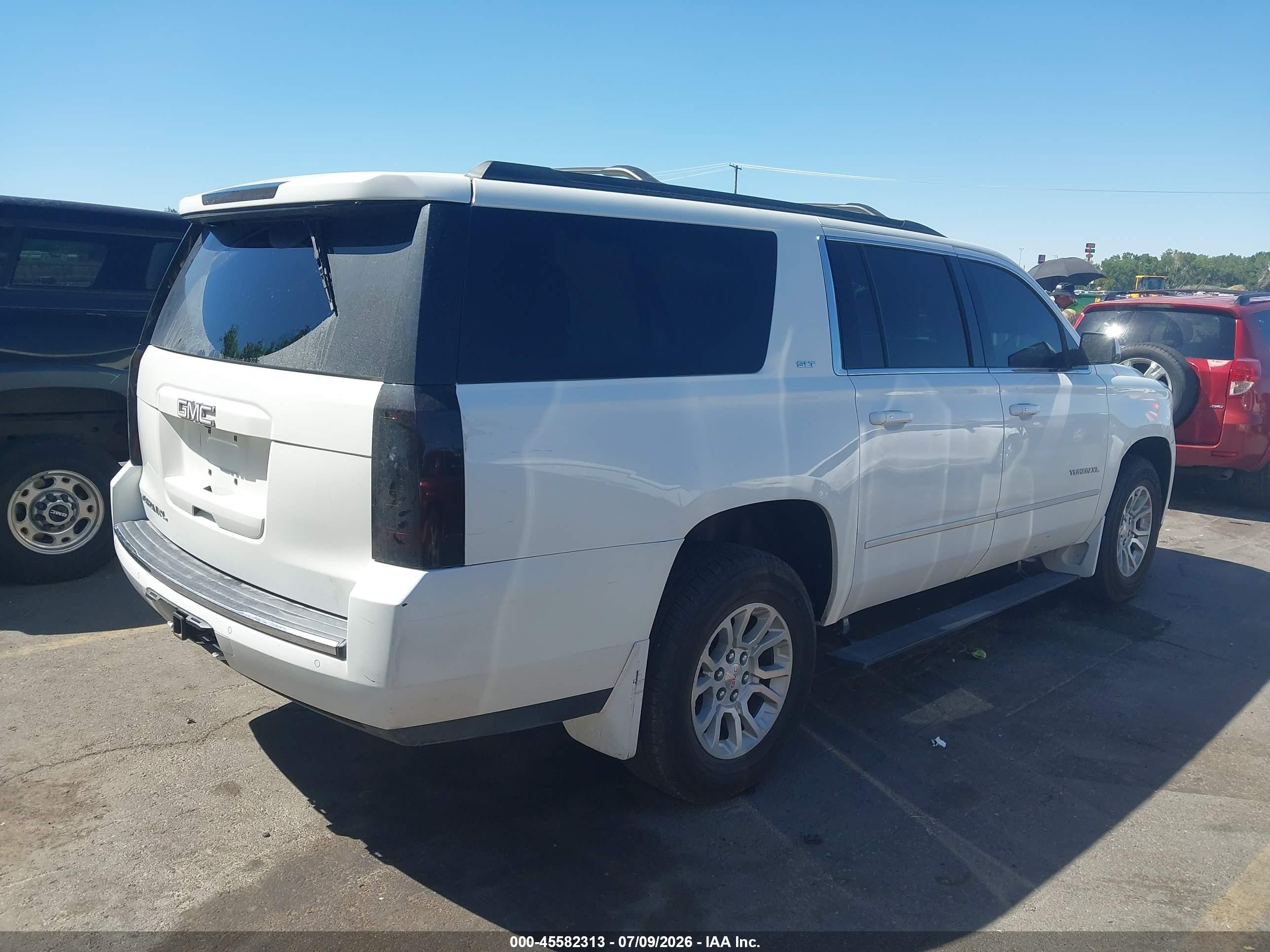 2015 Gmc Yukon Xl 1500 Slt White vin: 1GKS2HKC6FR230160