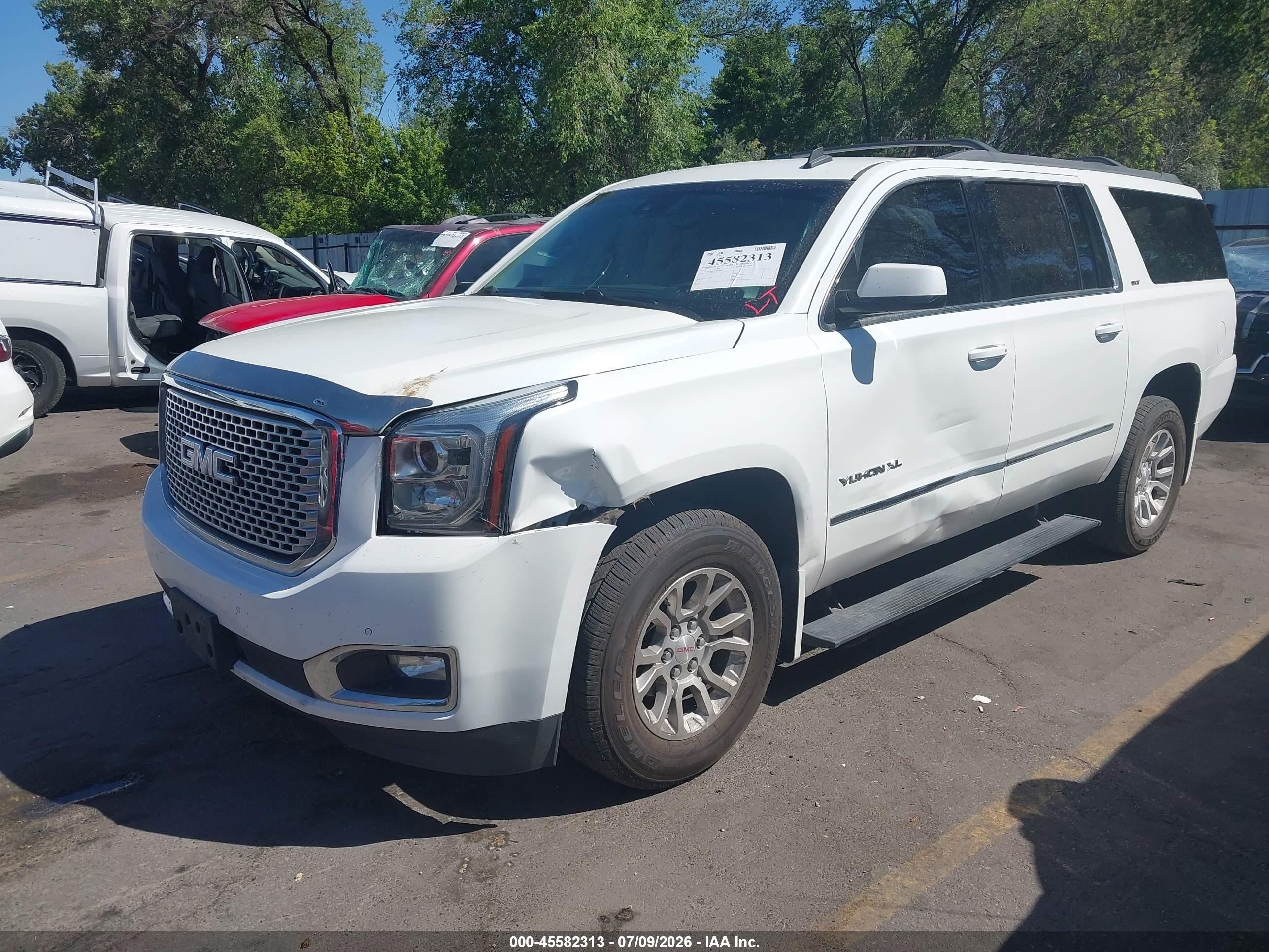 2015 Gmc Yukon Xl 1500 Slt White vin: 1GKS2HKC6FR230160