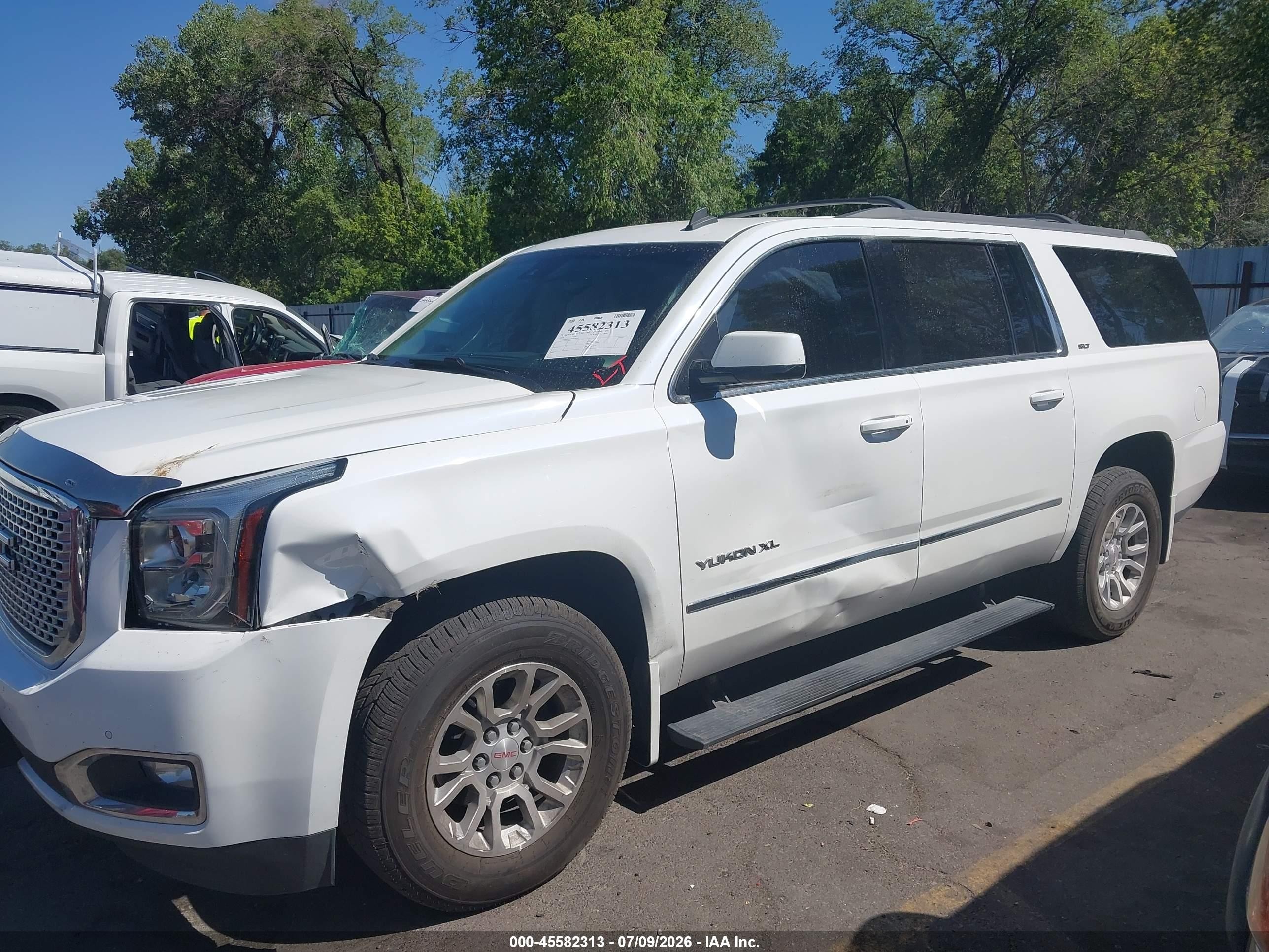 2015 Gmc Yukon Xl 1500 Slt White vin: 1GKS2HKC6FR230160