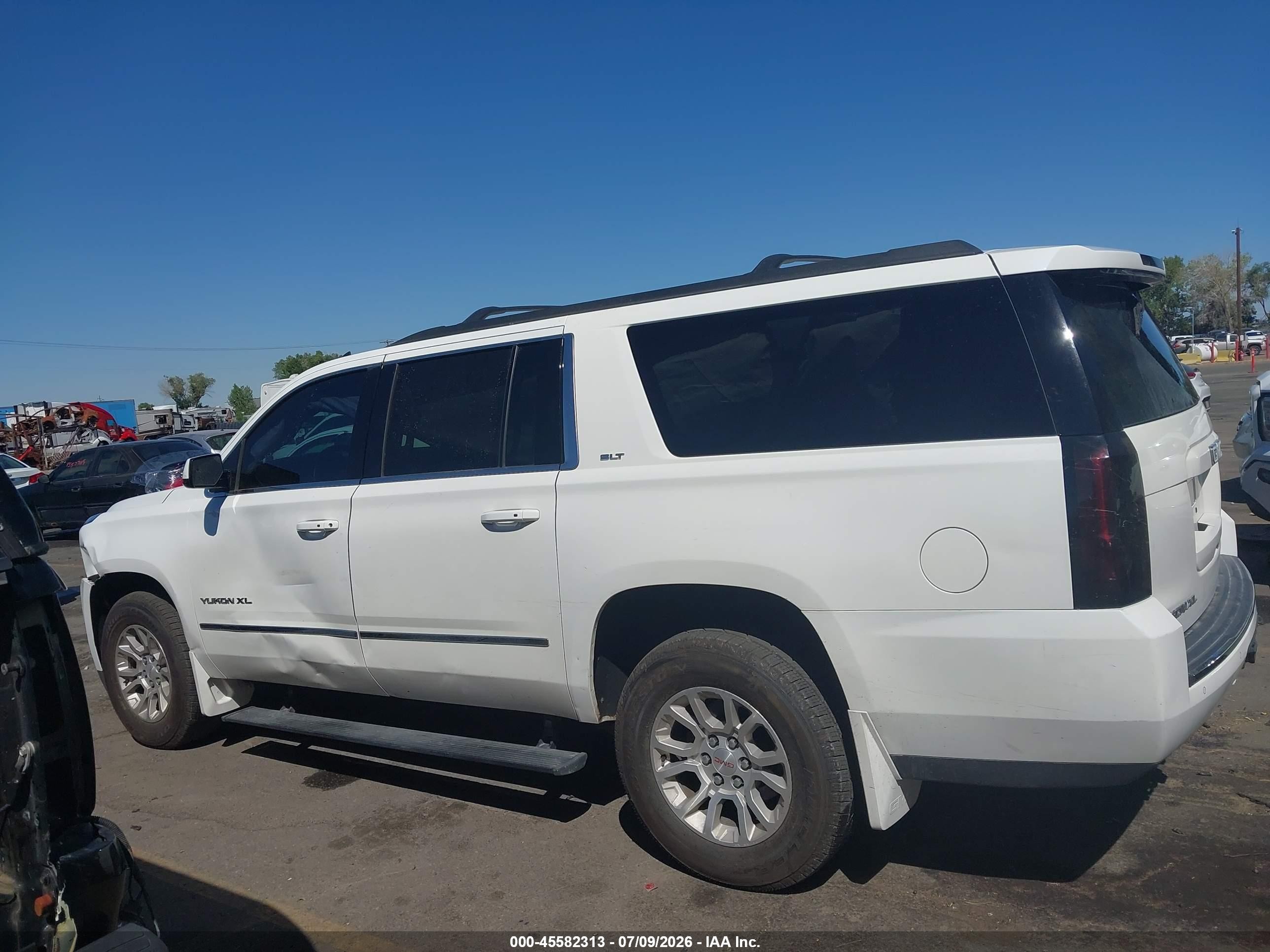 2015 Gmc Yukon Xl 1500 Slt White vin: 1GKS2HKC6FR230160
