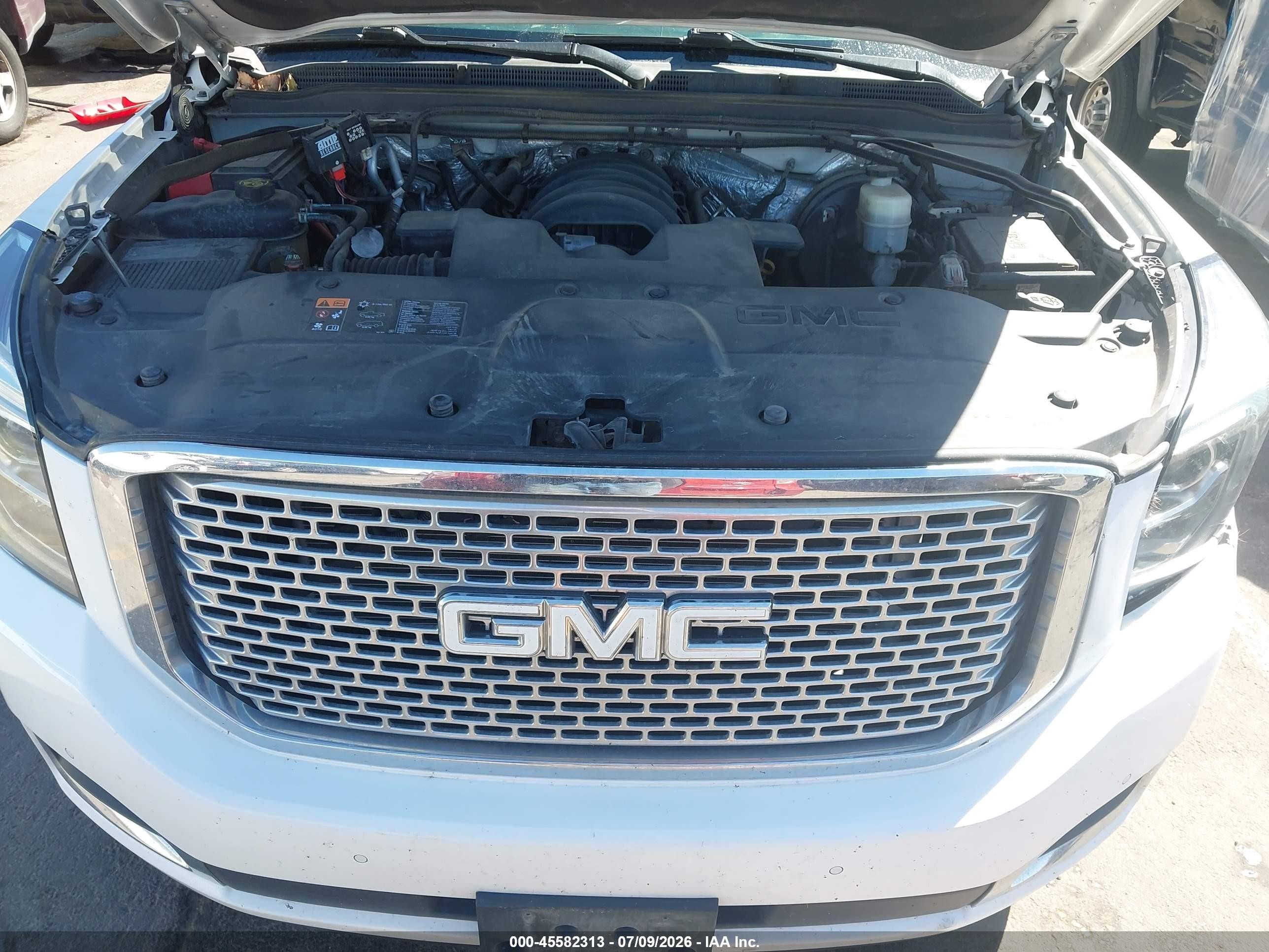 2015 Gmc Yukon Xl 1500 Slt White vin: 1GKS2HKC6FR230160