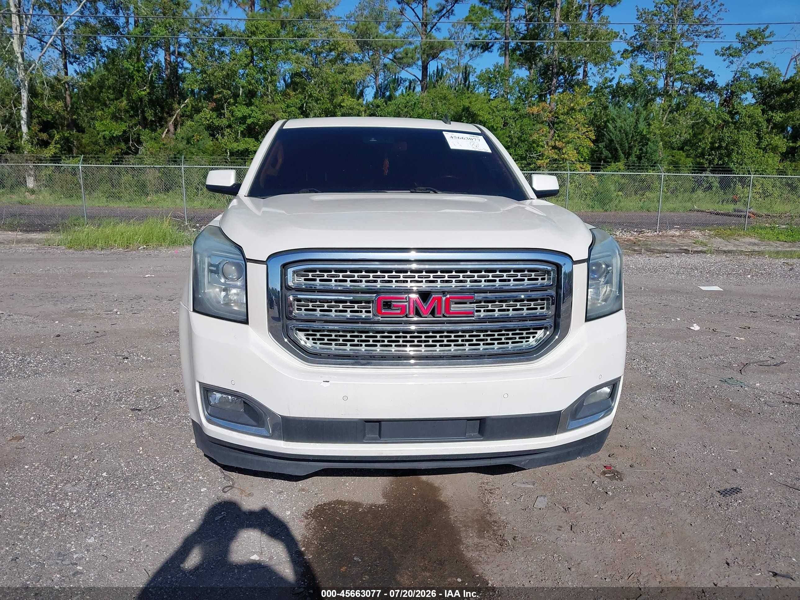 2015 Gmc Yukon Xl 1500 Slt Cream vin: 1GKS2HKC6FR234936