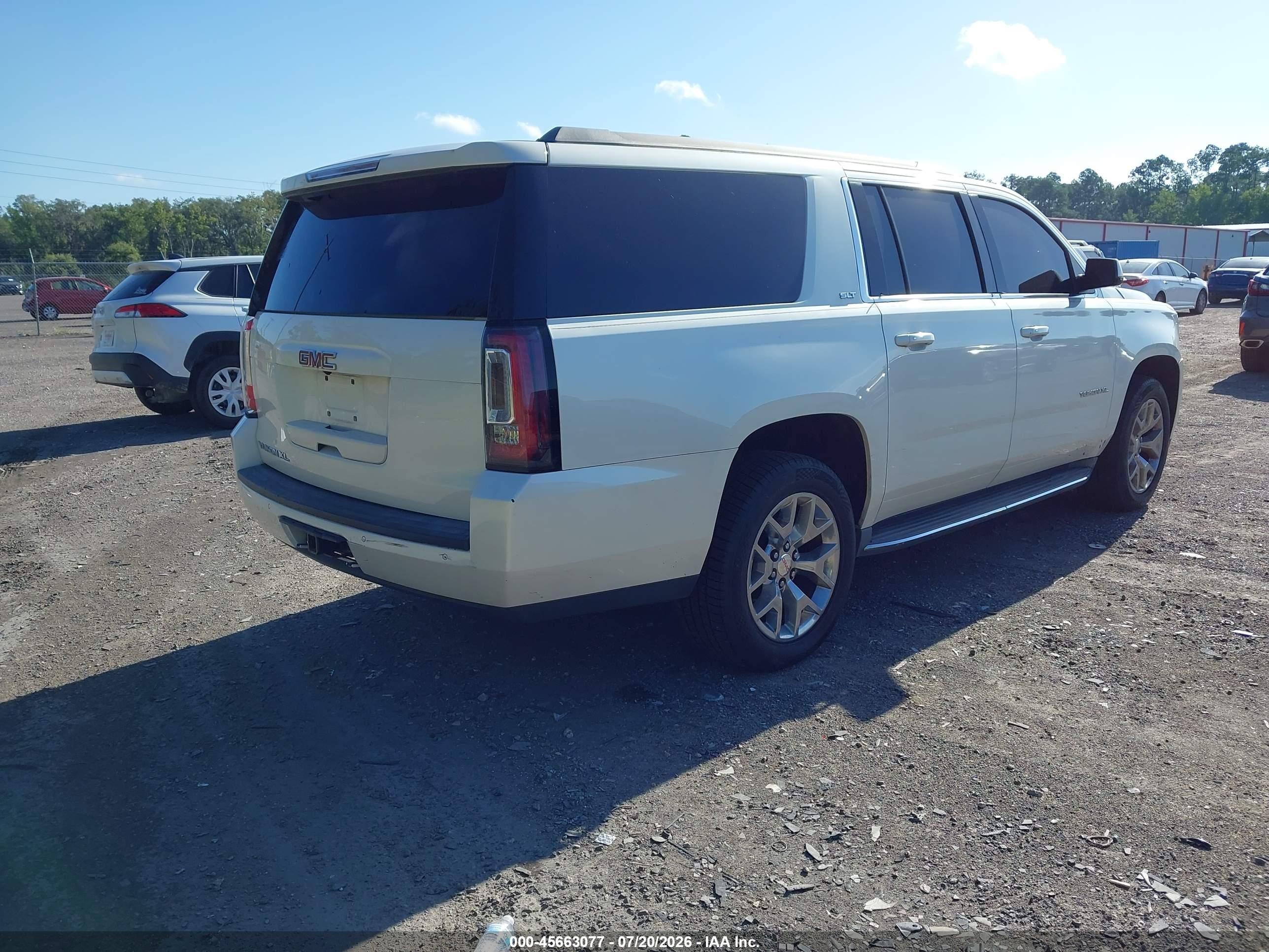 2015 Gmc Yukon Xl 1500 Slt Cream vin: 1GKS2HKC6FR234936