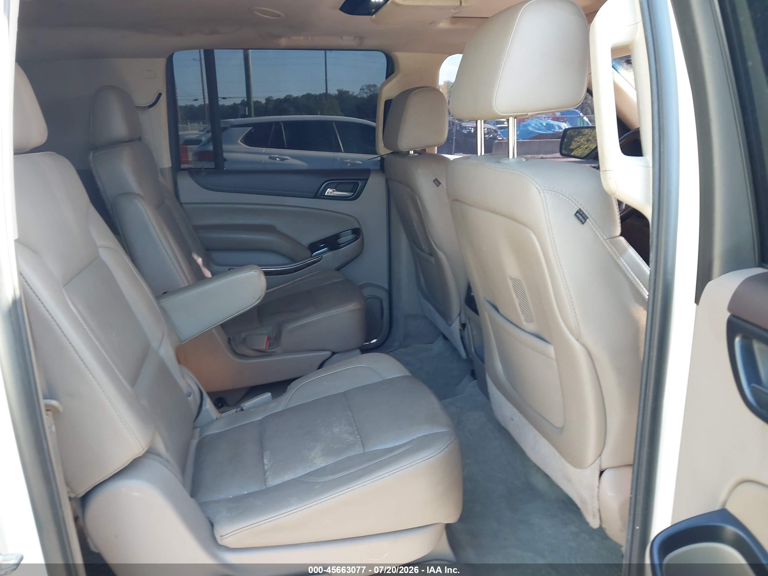 2015 Gmc Yukon Xl 1500 Slt Cream vin: 1GKS2HKC6FR234936