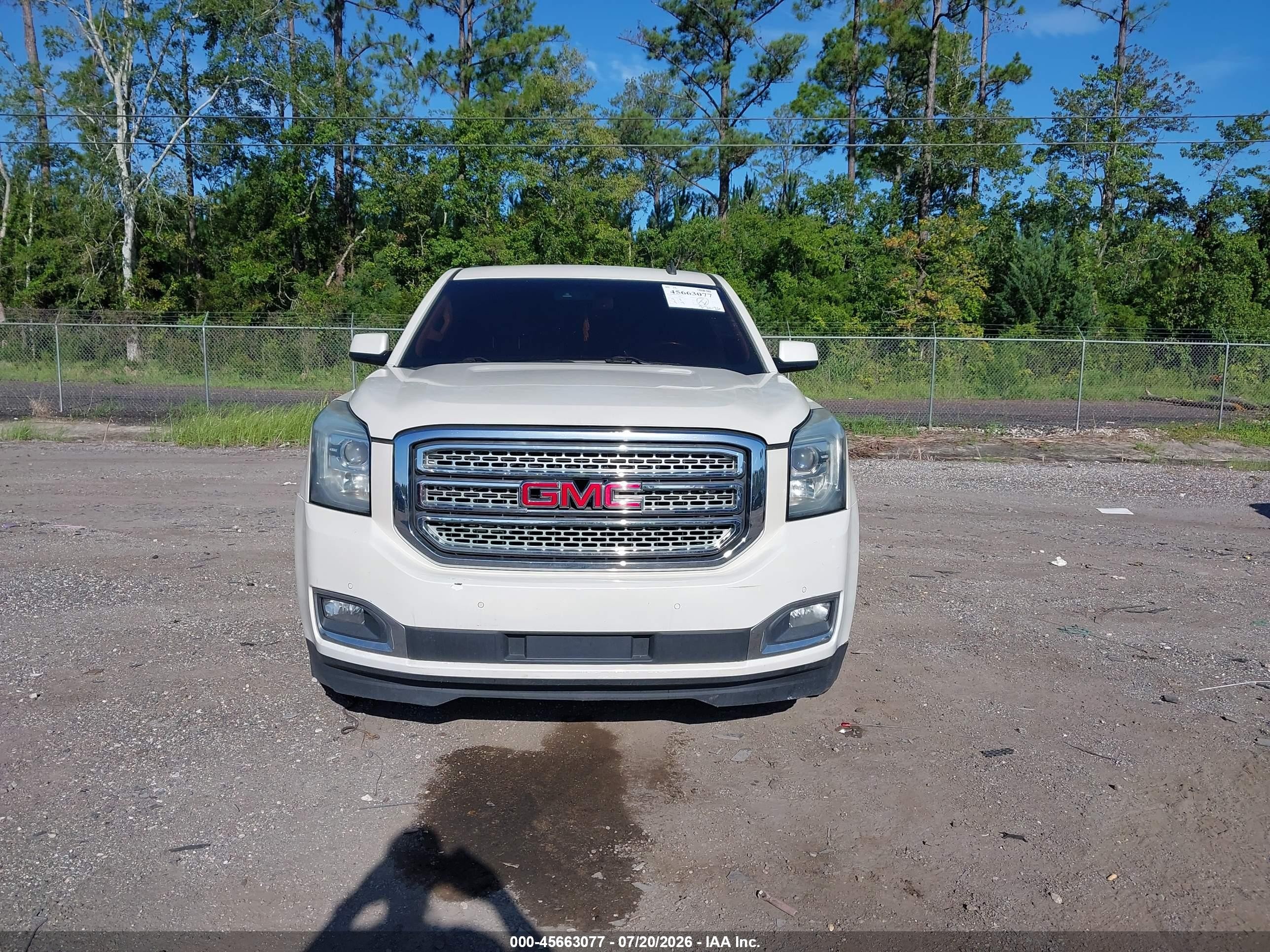2015 Gmc Yukon Xl 1500 Slt Cream vin: 1GKS2HKC6FR234936