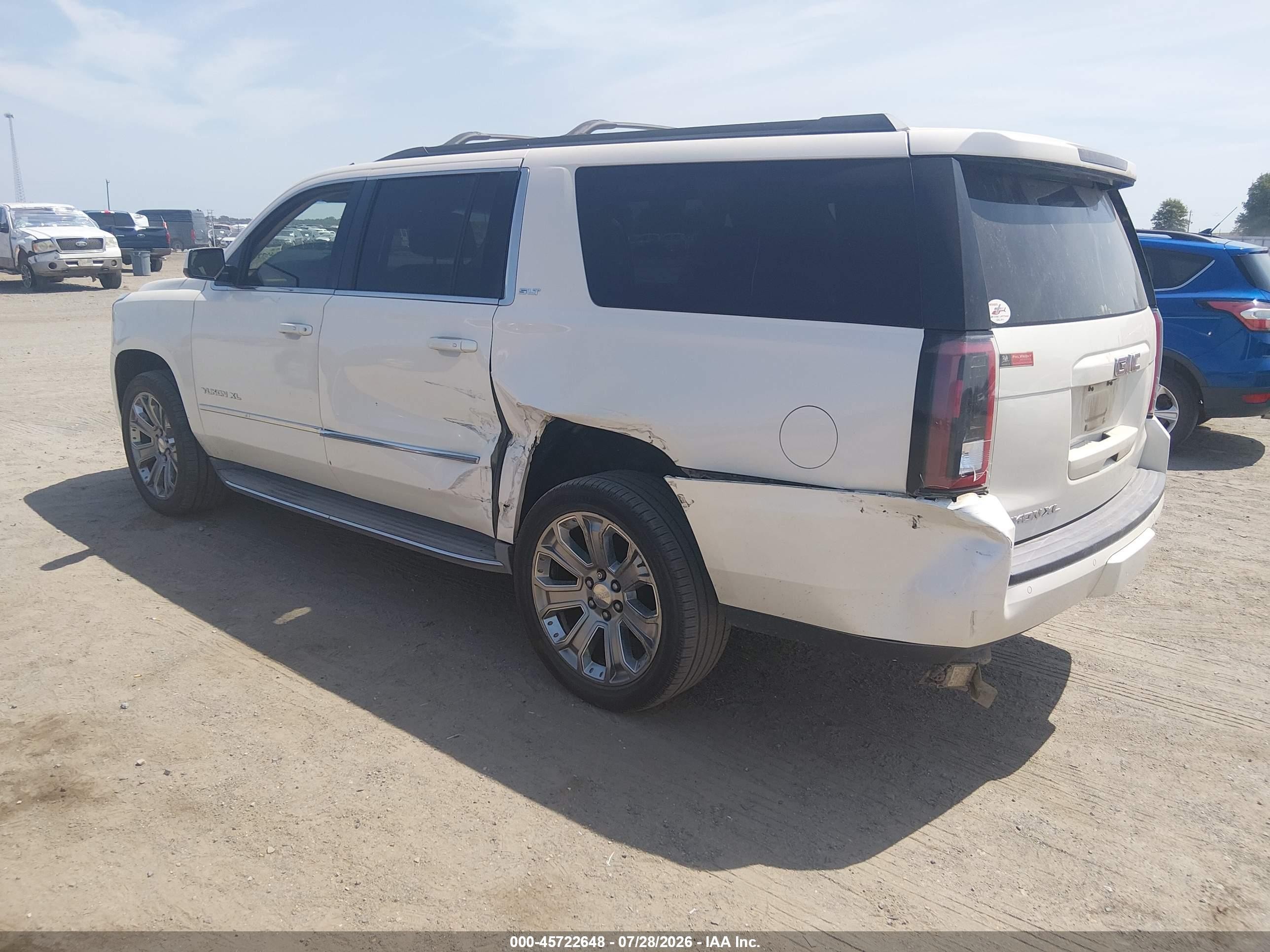 2015 Gmc Yukon Xl 1500 Slt White vin: 1GKS2HKC7FR175041