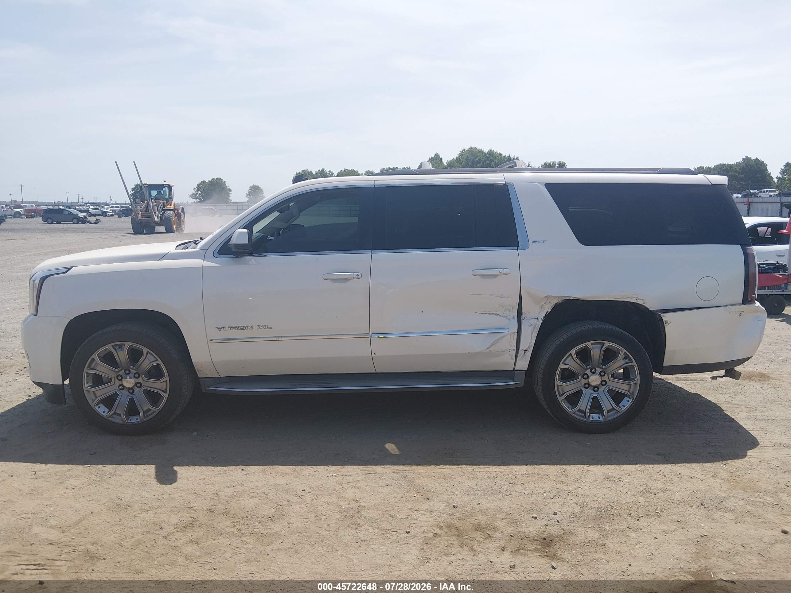 2015 Gmc Yukon Xl 1500 Slt White vin: 1GKS2HKC7FR175041
