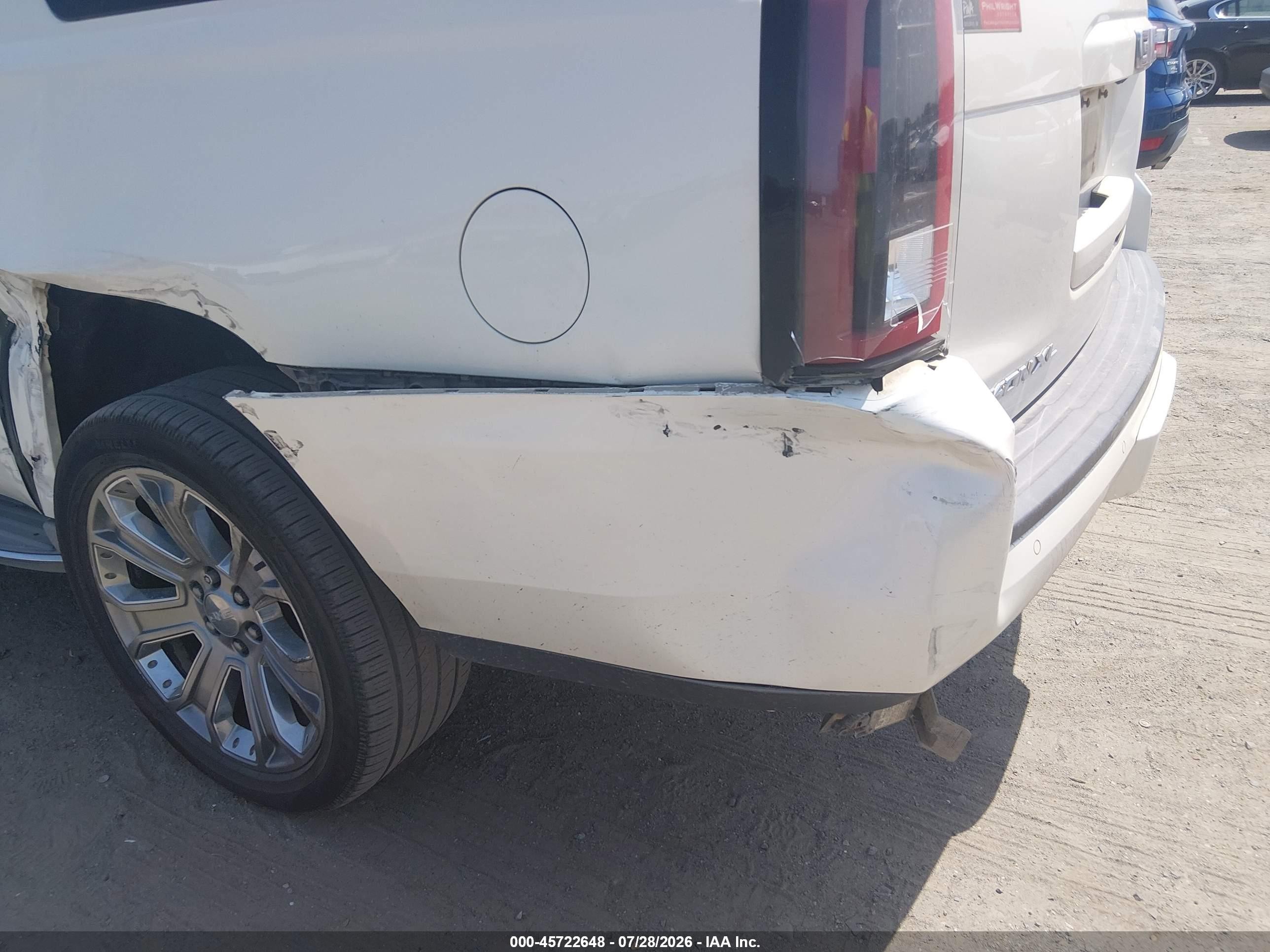 2015 Gmc Yukon Xl 1500 Slt White vin: 1GKS2HKC7FR175041