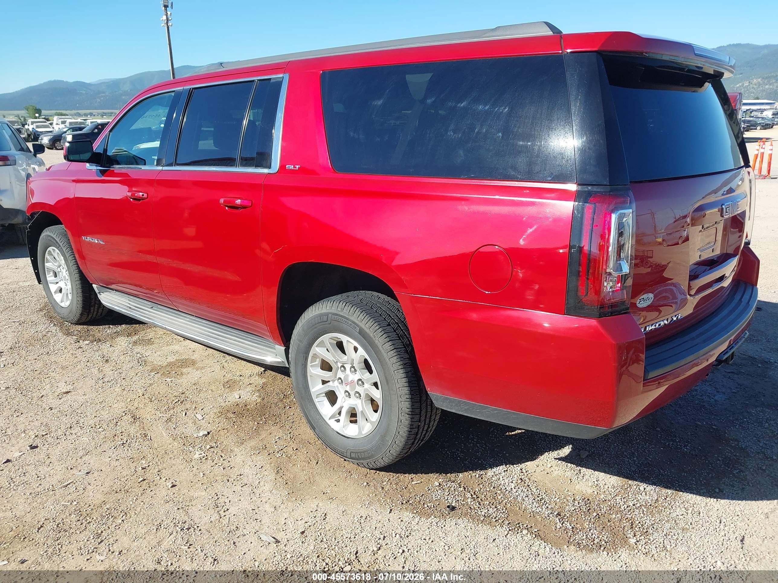2015 Gmc Yukon Xl 1500 Slt Red vin: 1GKS2HKC7FR197685