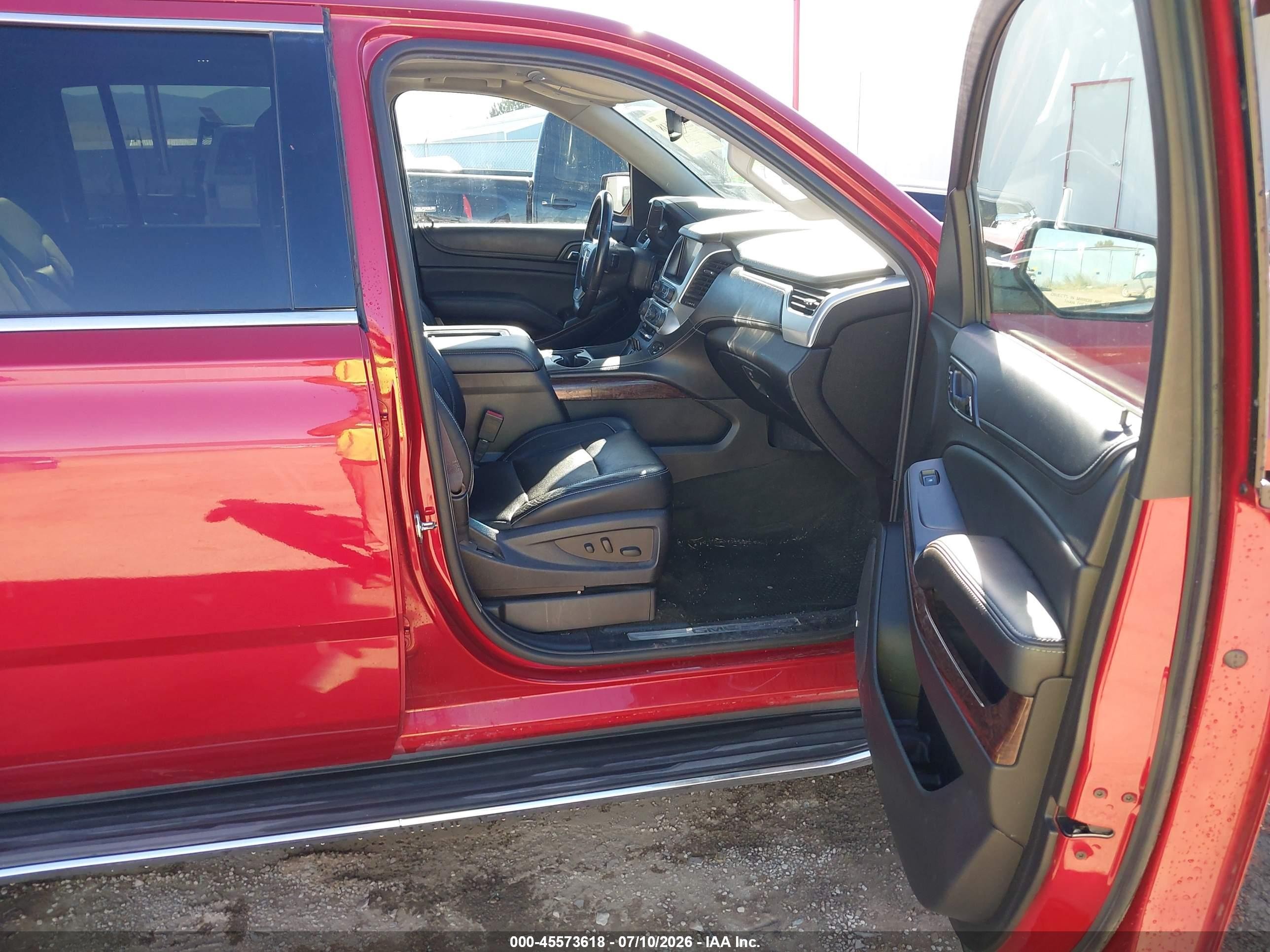 2015 Gmc Yukon Xl 1500 Slt Red vin: 1GKS2HKC7FR197685