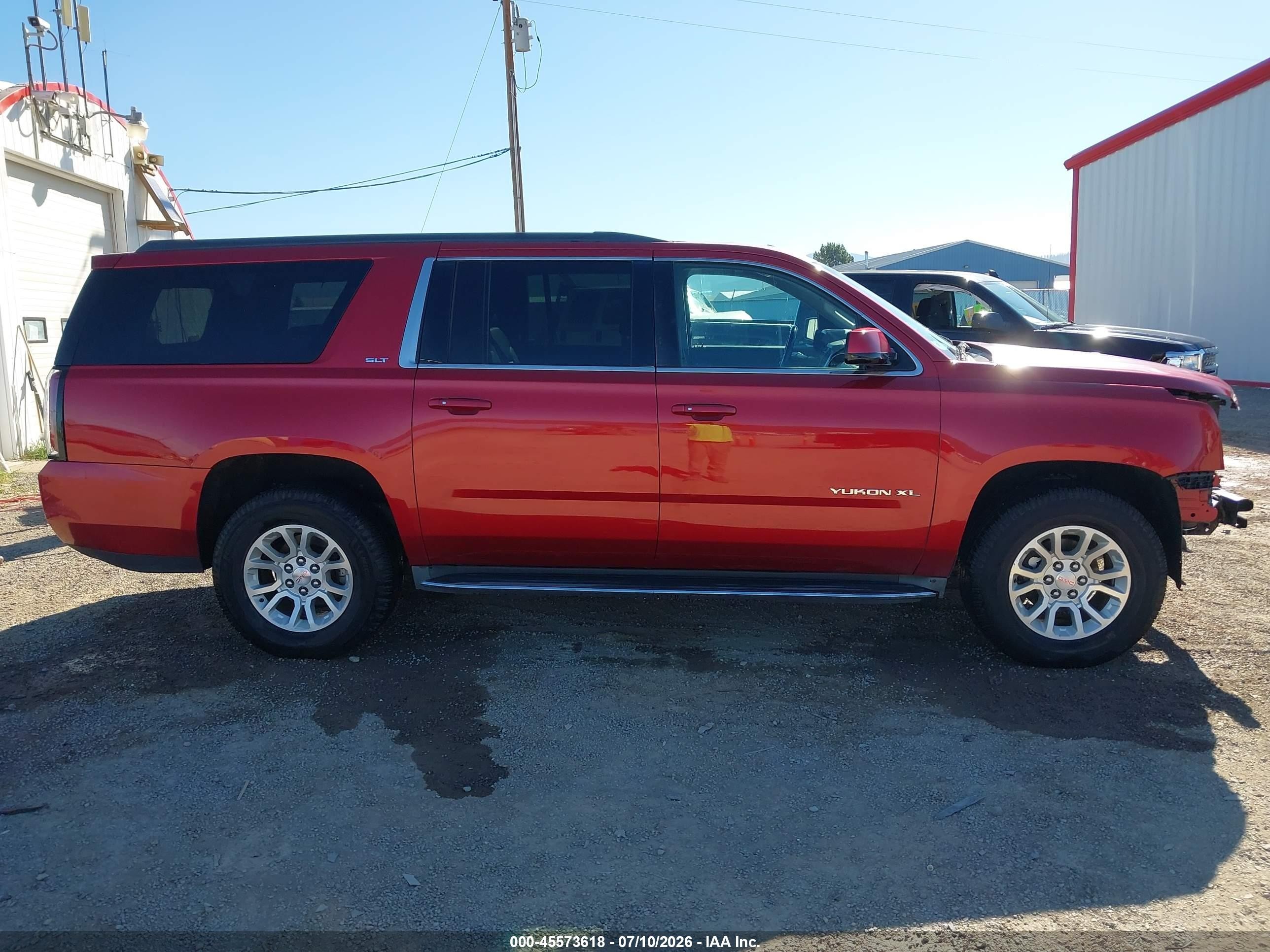 2015 Gmc Yukon Xl 1500 Slt Red vin: 1GKS2HKC7FR197685