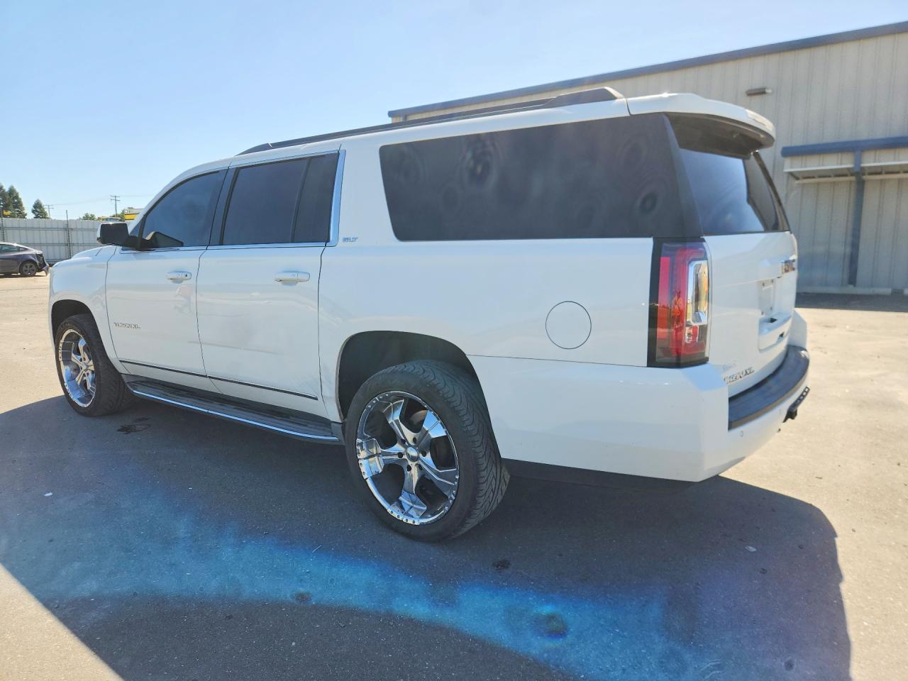 2015 Gmc Yukon Xl K1500 Slt White vin: 1GKS2HKC7FR541113
