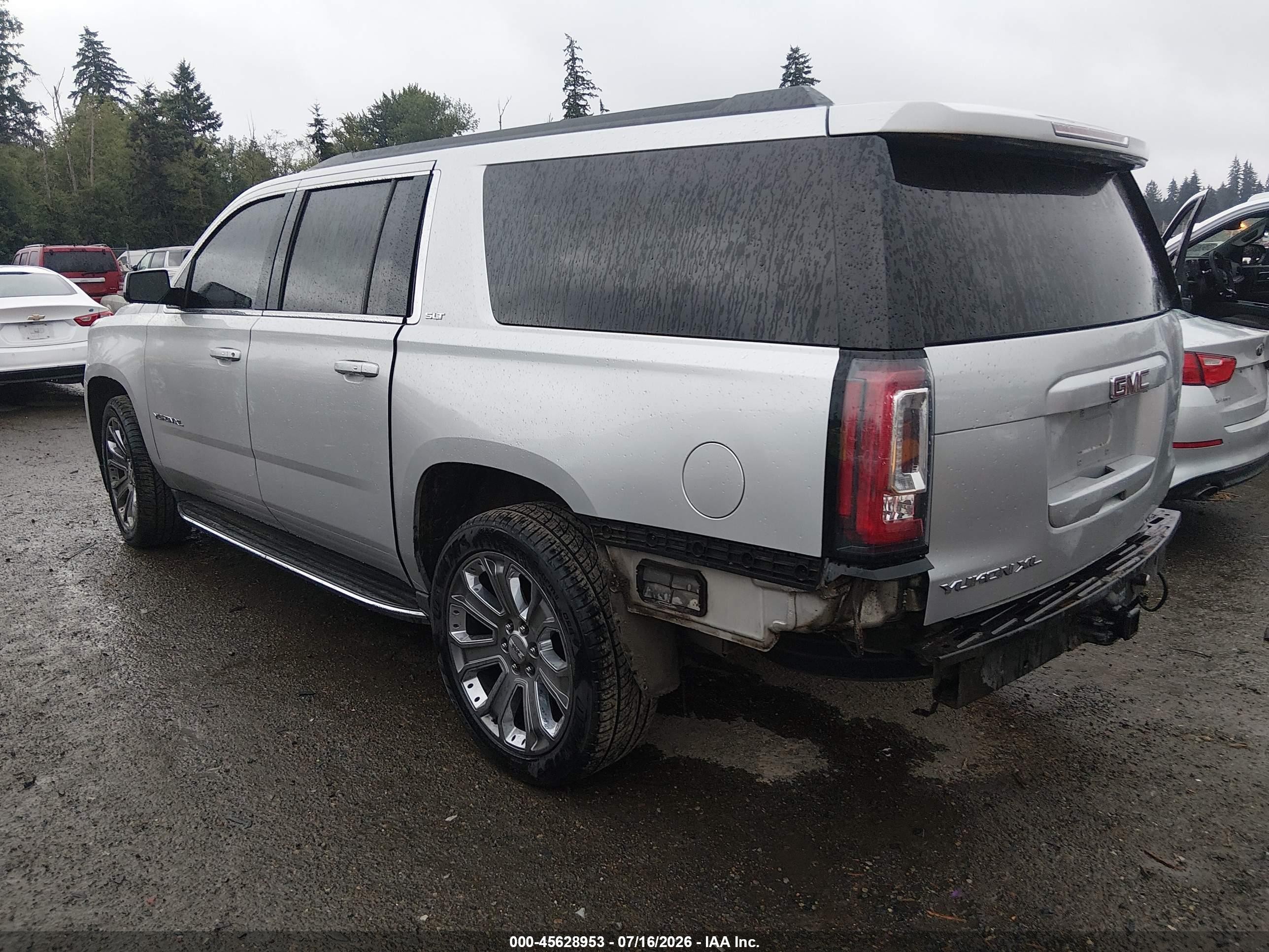 2015 Gmc Yukon Xl 1500 Slt Silver vin: 1GKS2HKC7FR655712