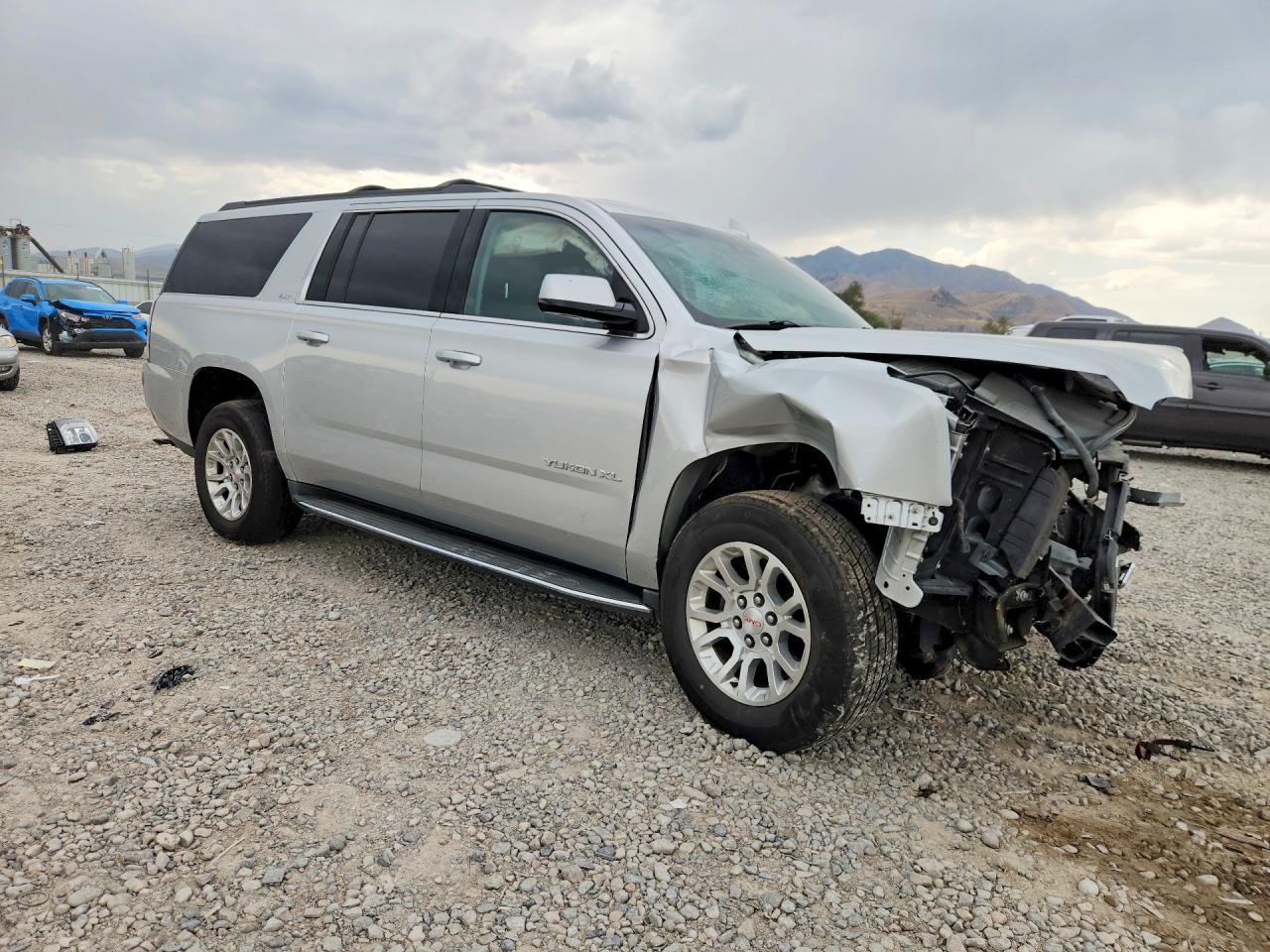 2015 Gmc Yukon Xl K1500 Slt Silver vin: 1GKS2HKC7FR691822