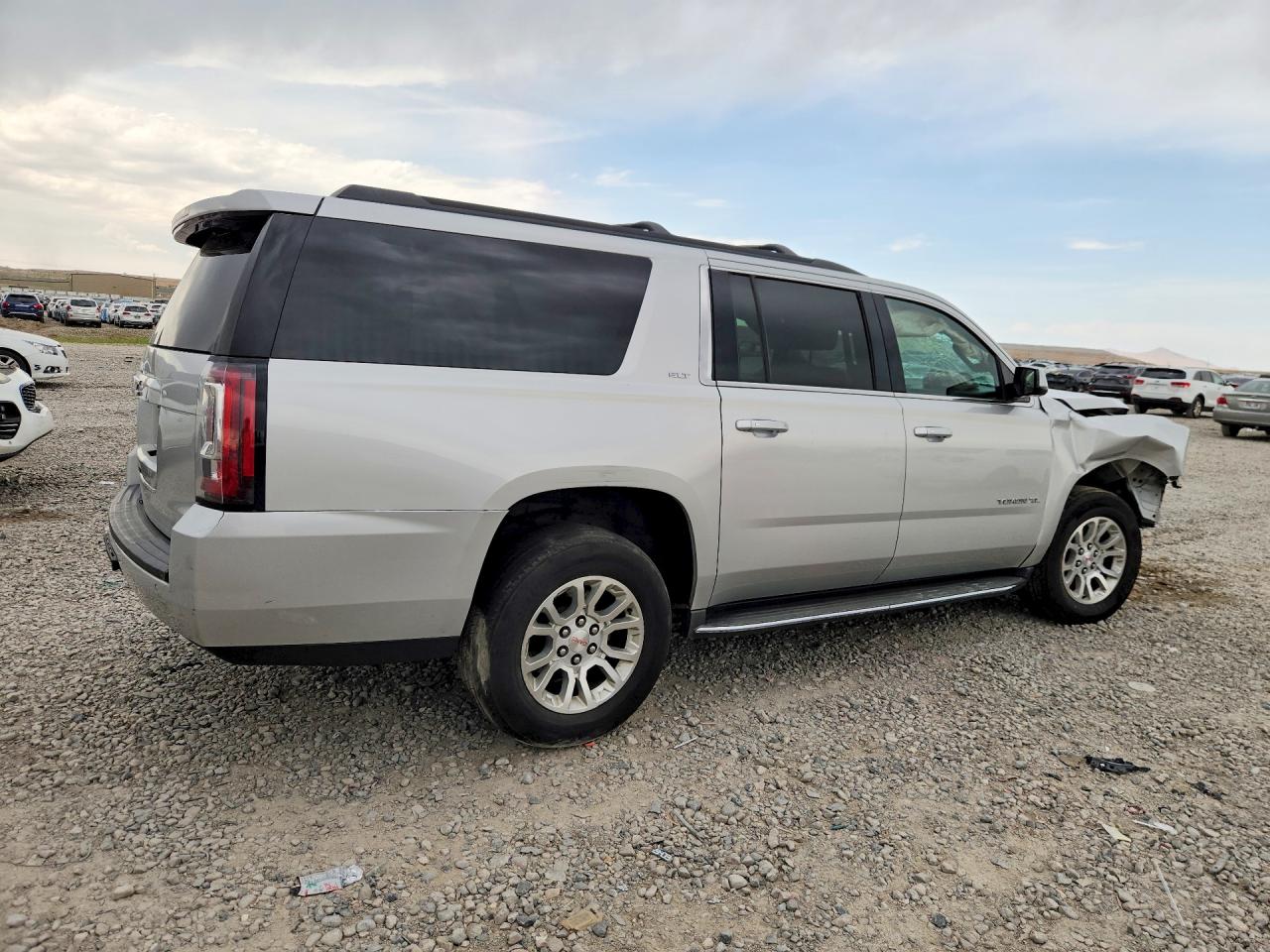 2015 Gmc Yukon Xl K1500 Slt Silver vin: 1GKS2HKC7FR691822